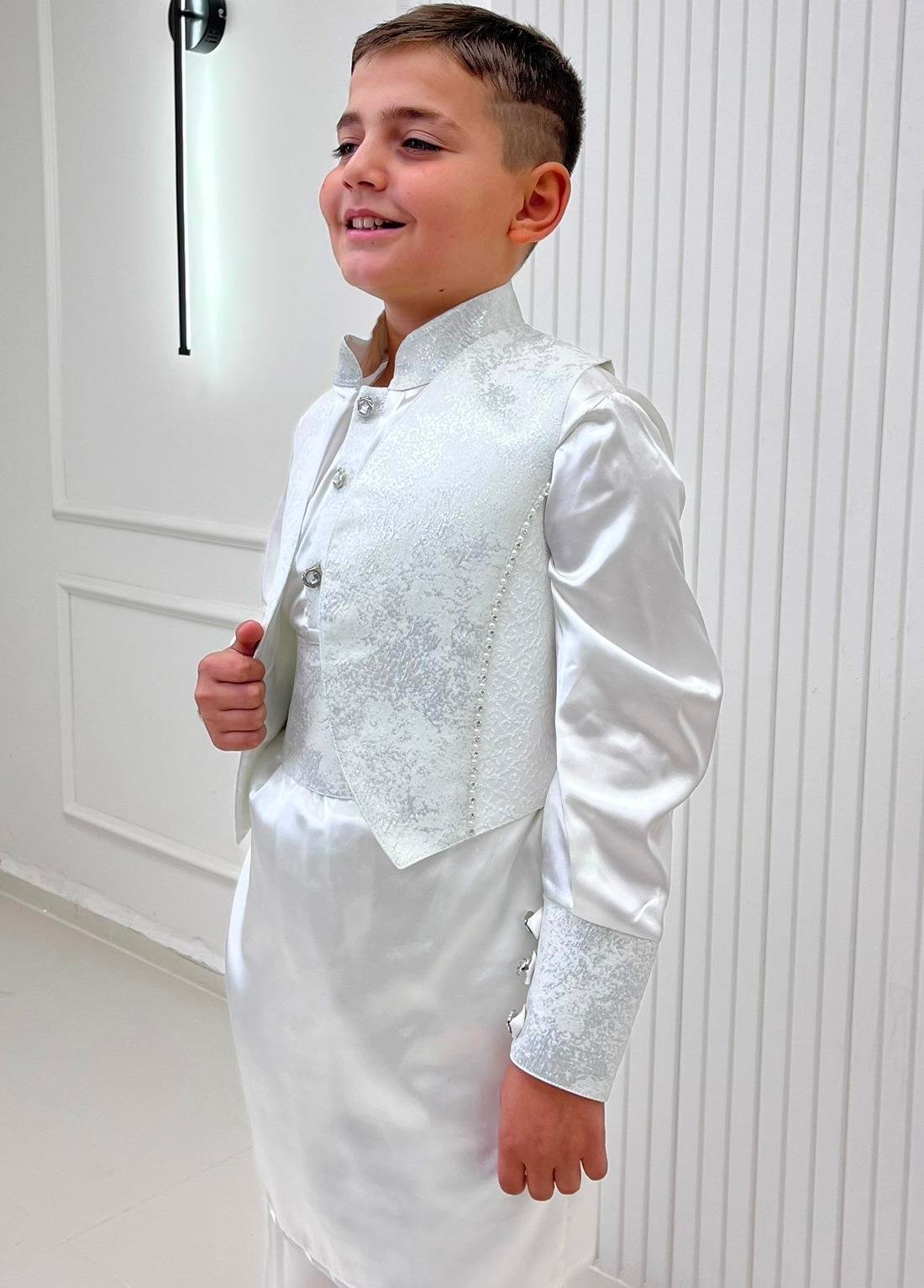 Omuzları Taşlı İncili Lüks Kaftan Sünnet Kıyafeti