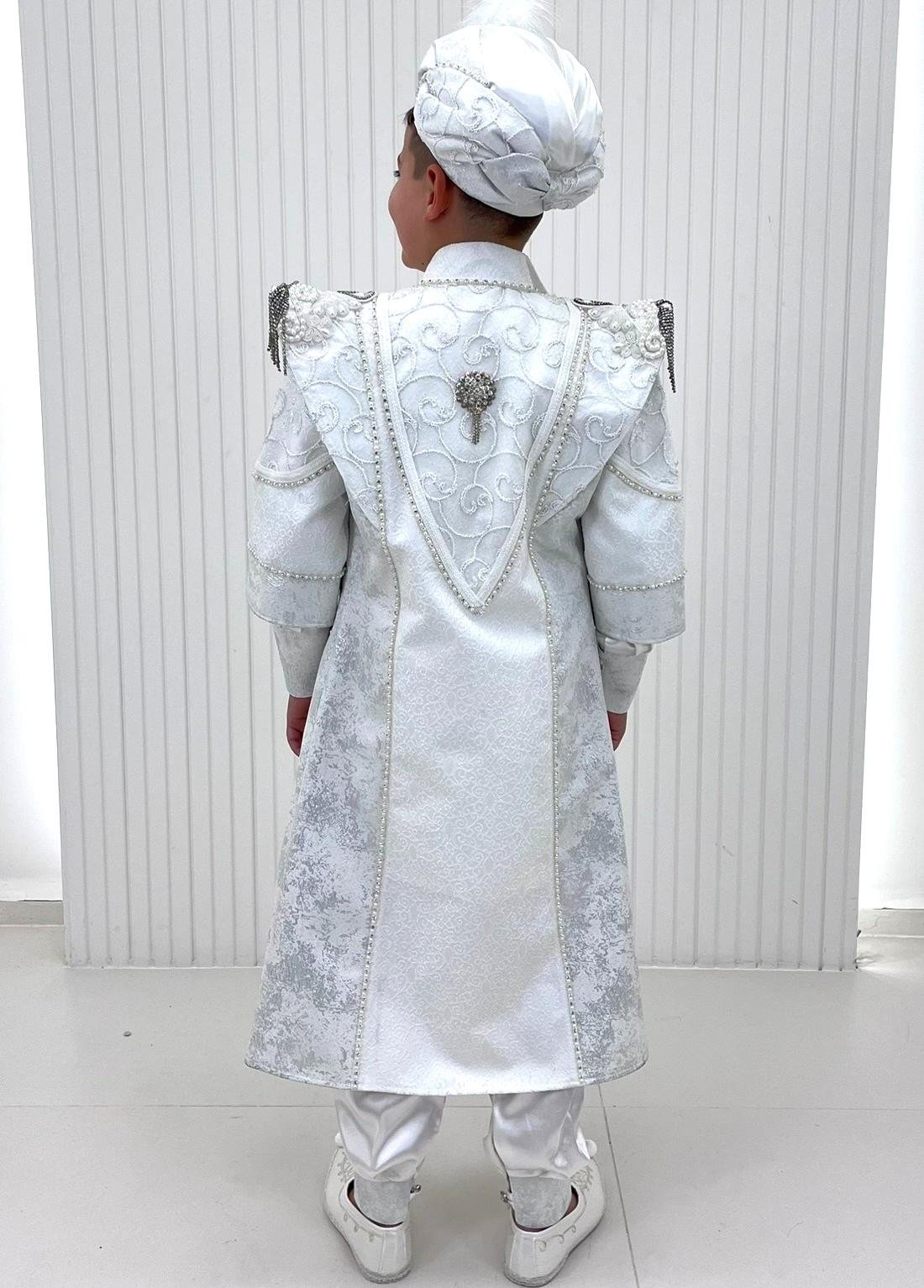 Omuzları Taşlı İncili Lüks Kaftan Sünnet Kıyafeti