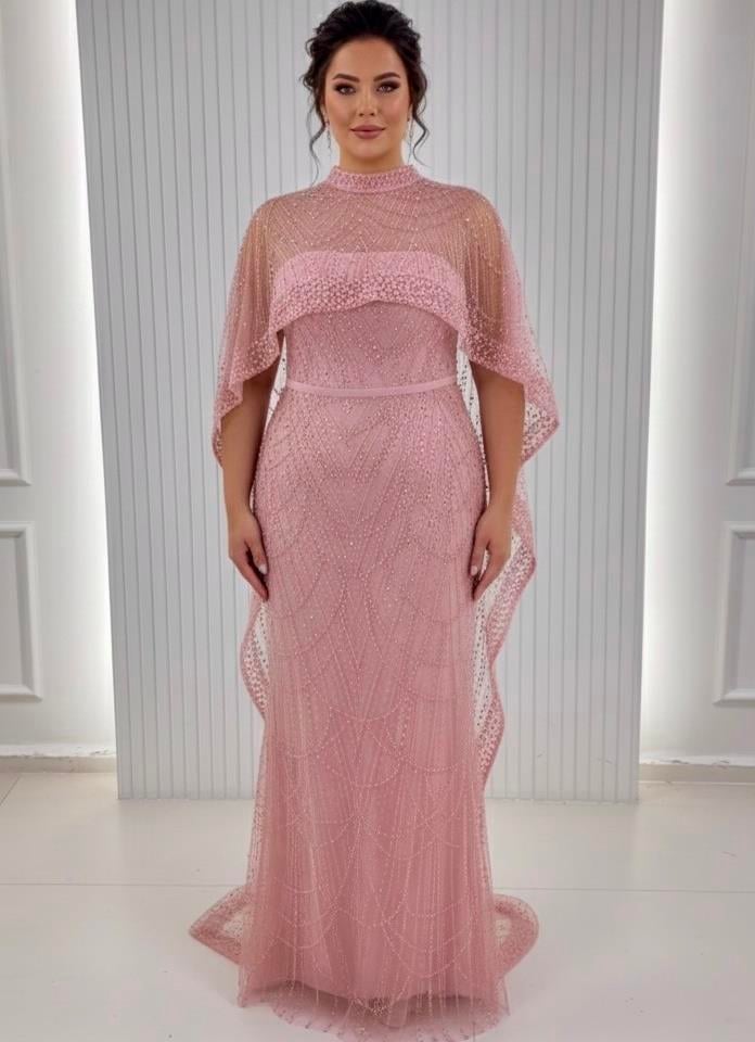 Pembe Halkalı Boncuklu Boyundan Geçme Pelerinli Abiye Elbise
