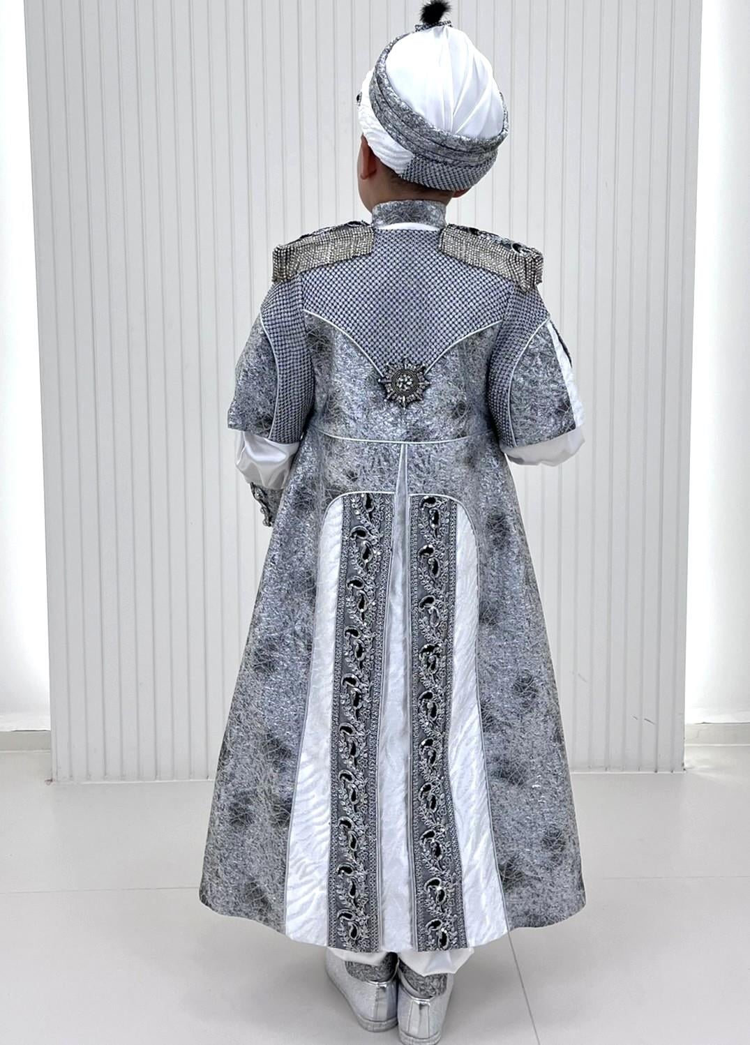 Tek Omuz Pelerinli Taş İşlemeli Abiye Elbiseli Apoletli Gümüş Kaftanlı Damatlıklı Kombin Set 121