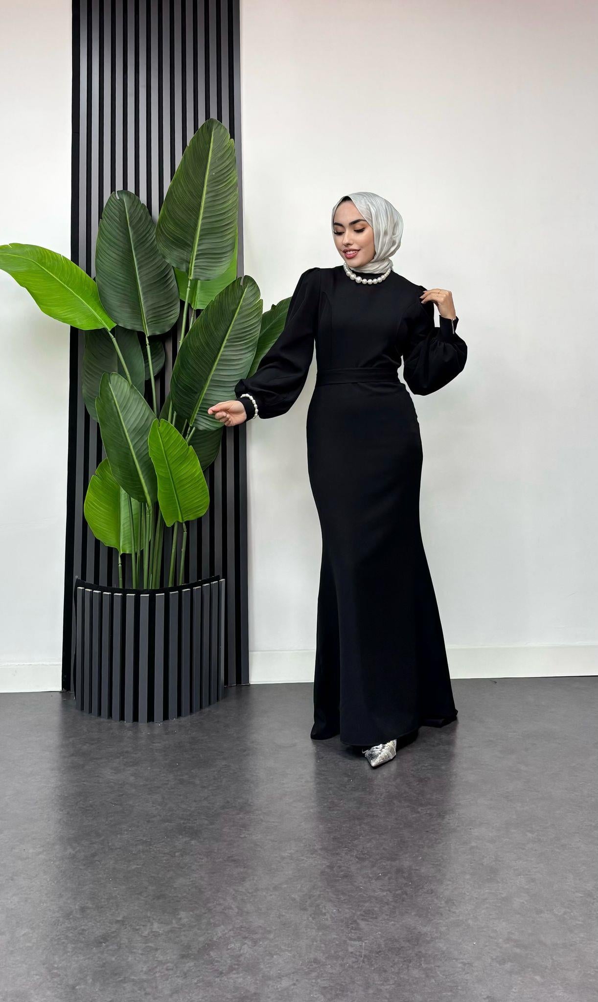 Balık Model Dabıl Krep Tesettür Abiye Siyah