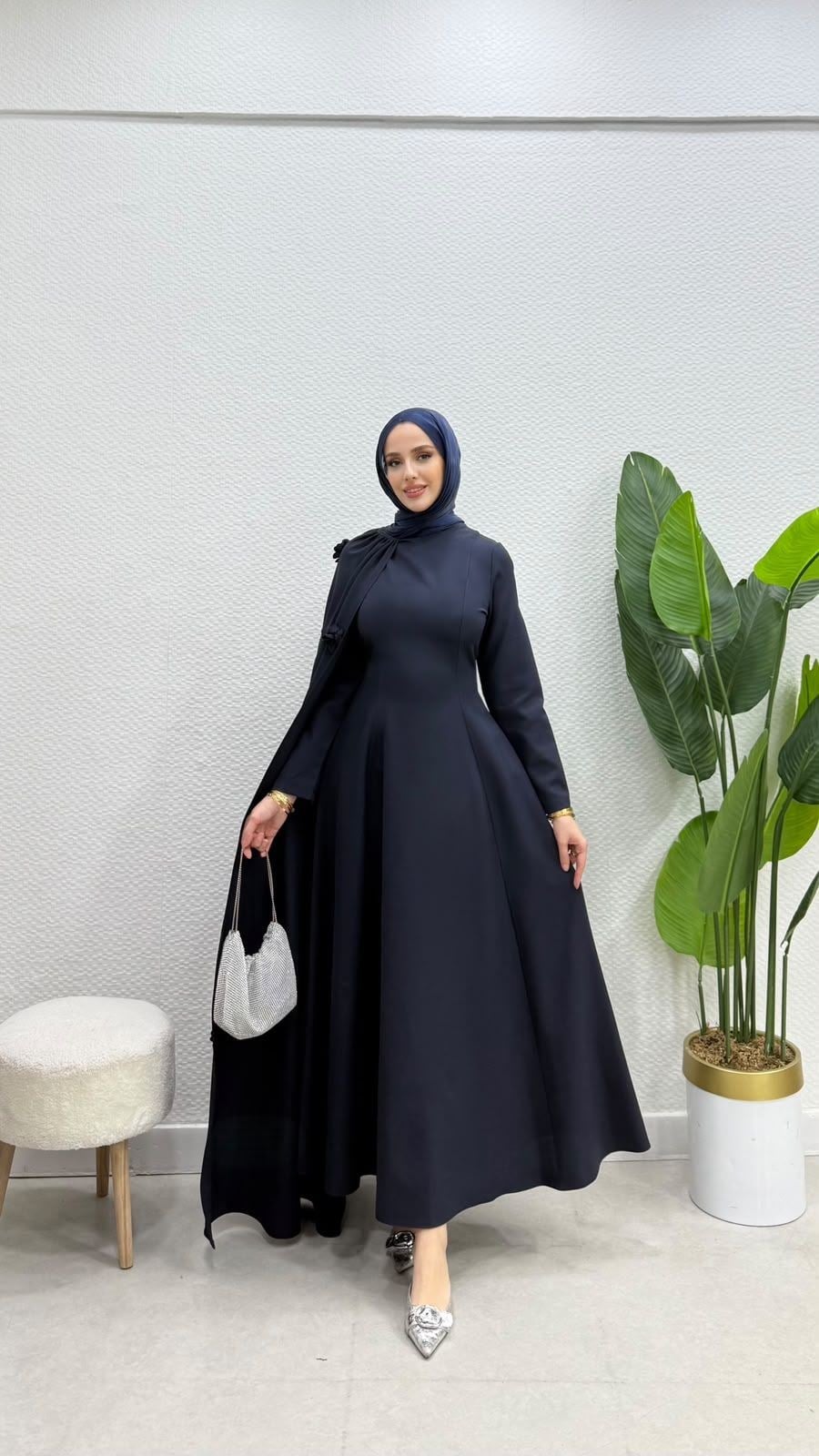 Gül Elbise Kuyruklu Lacivert 