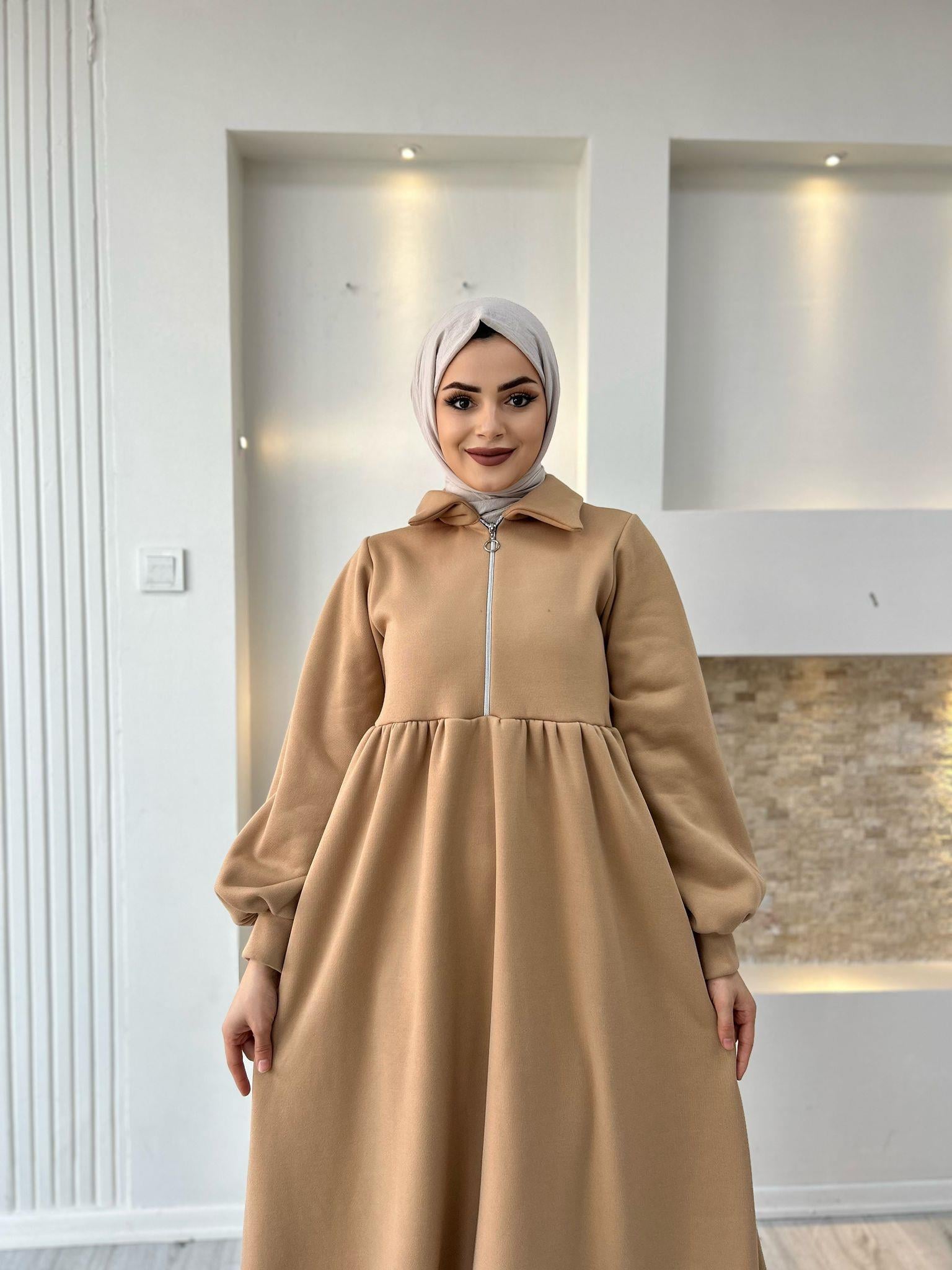Önü Fermuarlı Üç İplik Elbise latte