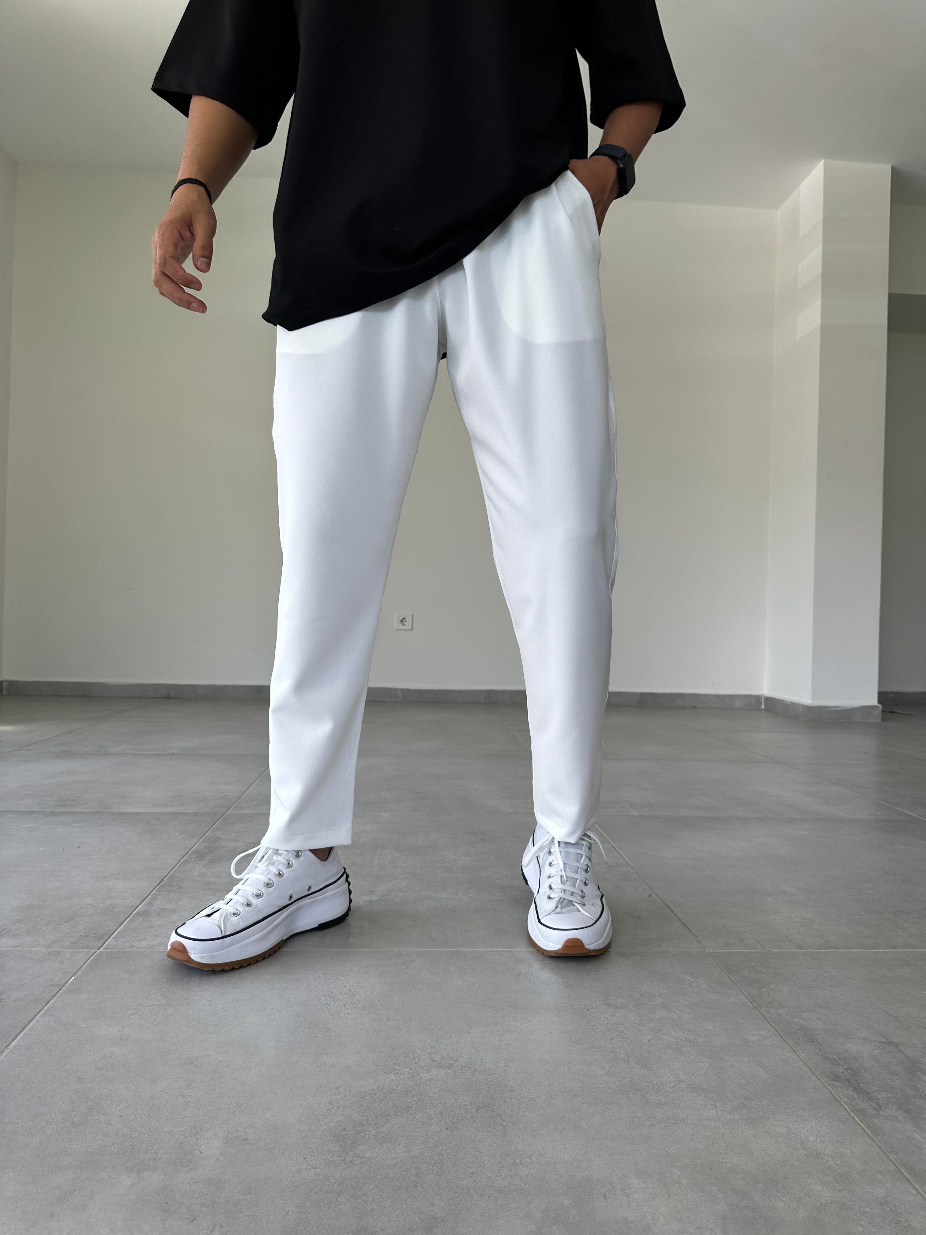 Beyaz Basic Jogger Pantolon
