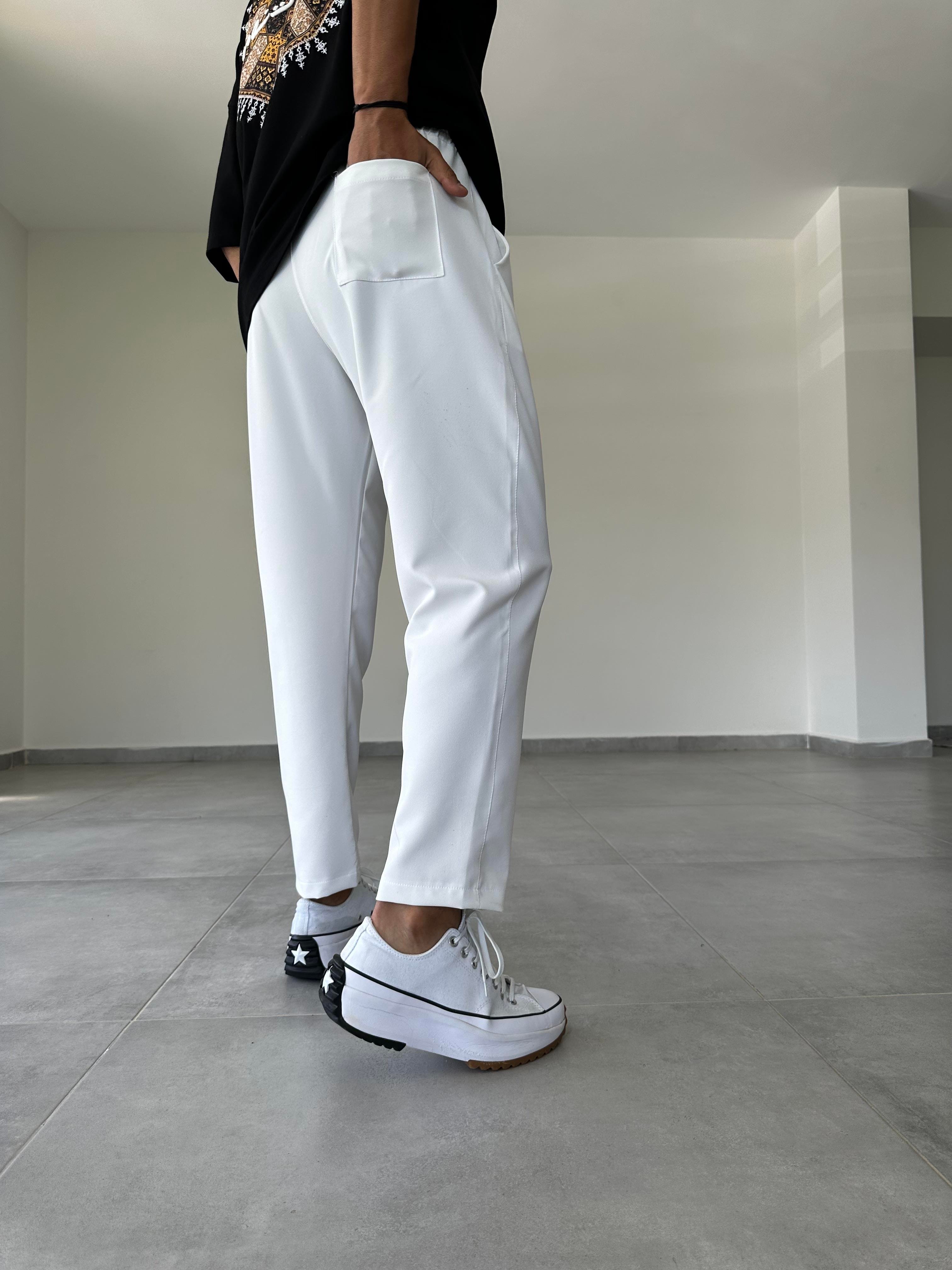 Beyaz Basic Jogger Pantolon