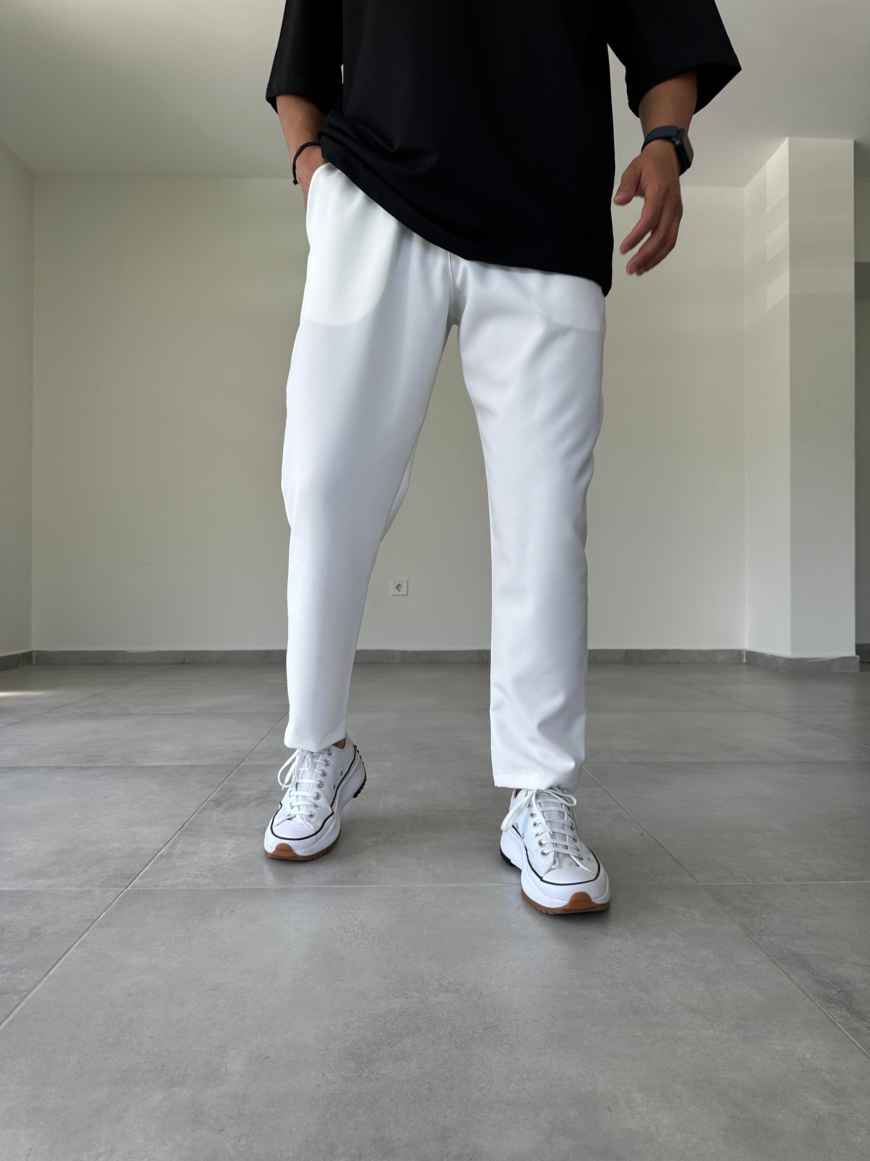 Beyaz Basic Jogger Pantolon