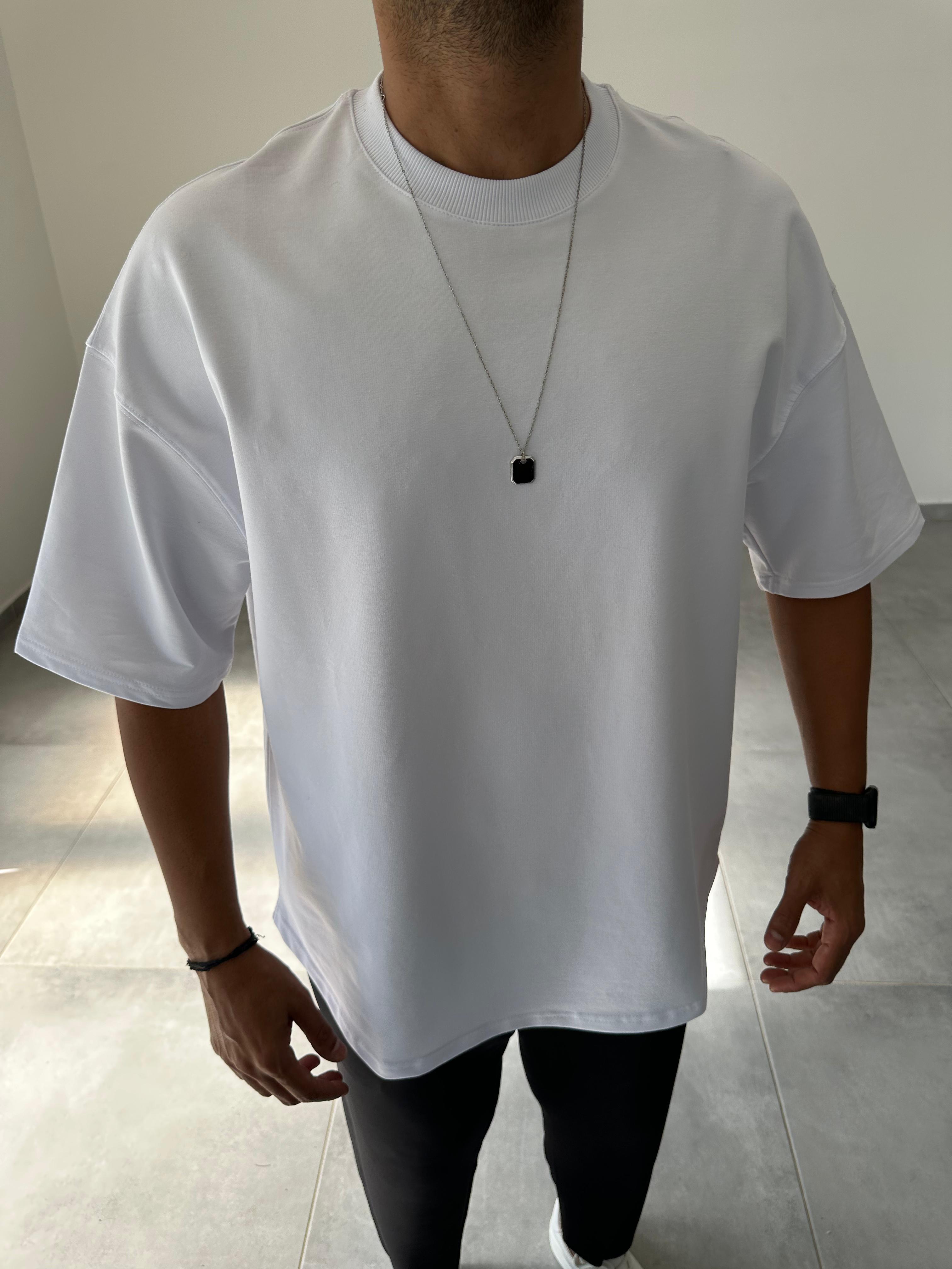 Beyaz Renk Bisiklet Yaka Kalın Kumaş Oversize T-Shirt