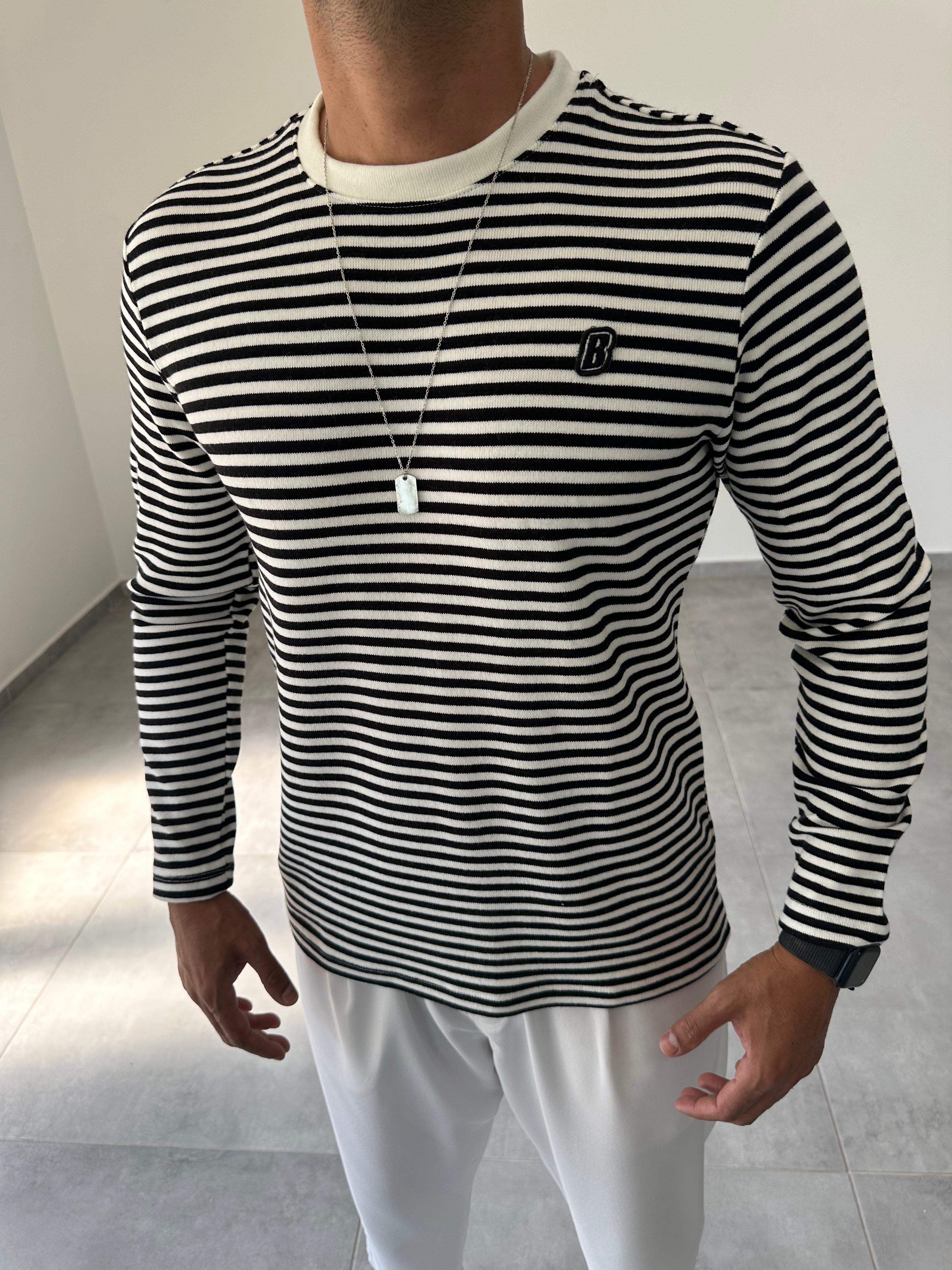 Beyaza Siyah Çizgili Basic Sweatshirt