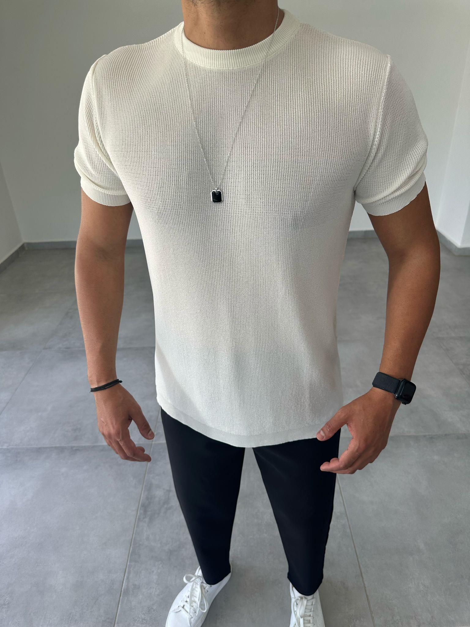 Ekru Rengi Bisiklet Yaka Örme T-Shirt