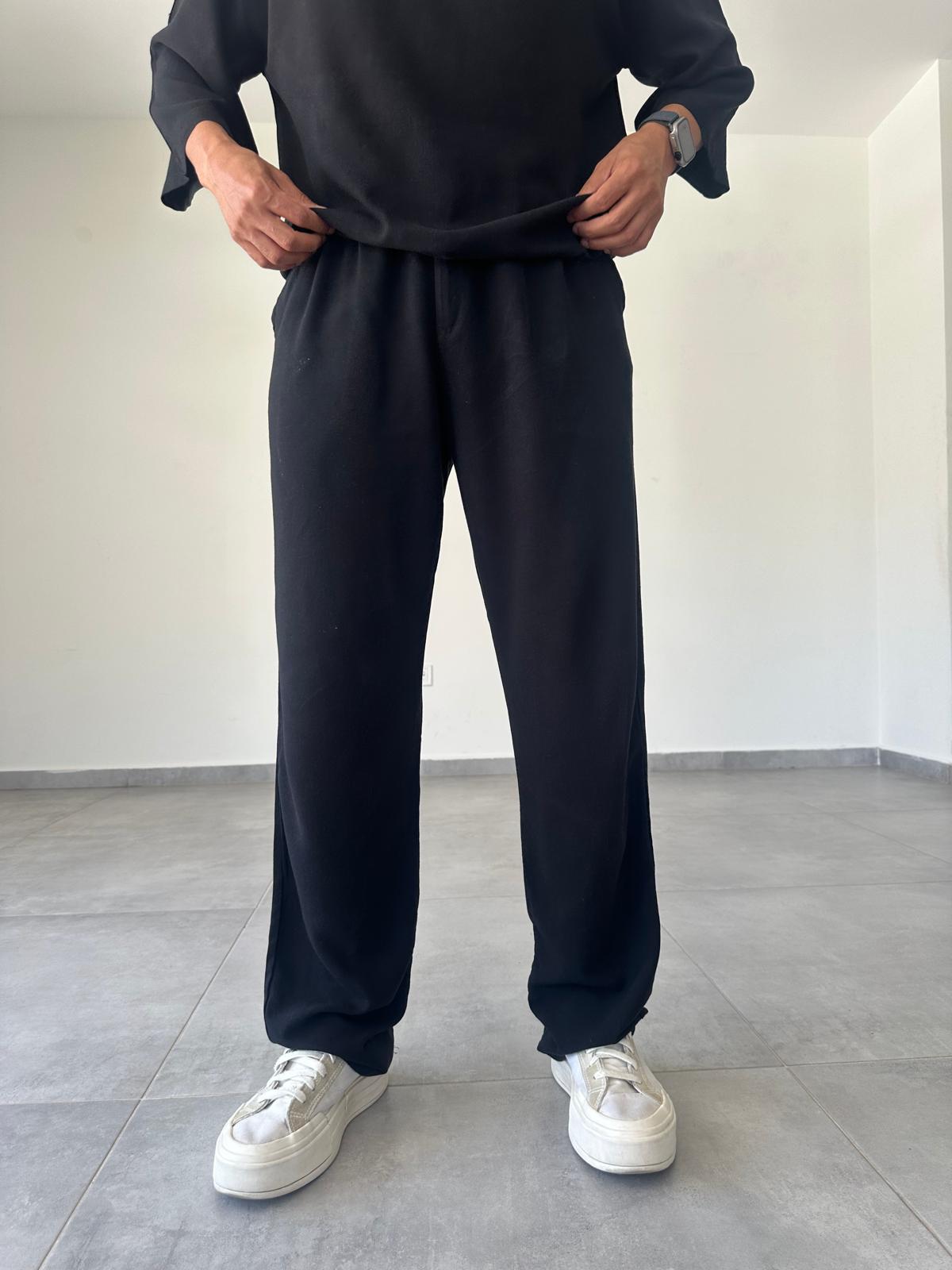 Siyah Renk Ön Kısmı Pileli Ham Keten Baggy Kesim Pantolon
