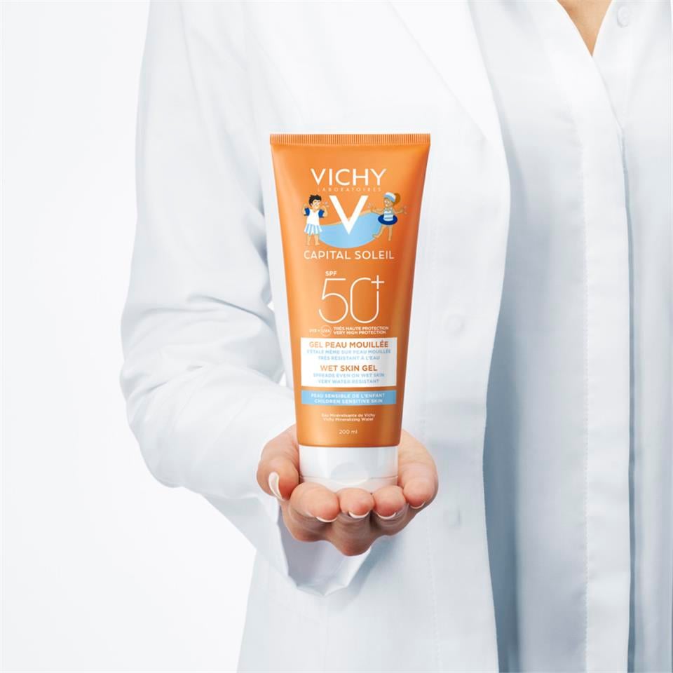 Vichy Capital Soleil SPF50+ Çocuklar için Yüz ve Vücut Sütü 200 ml