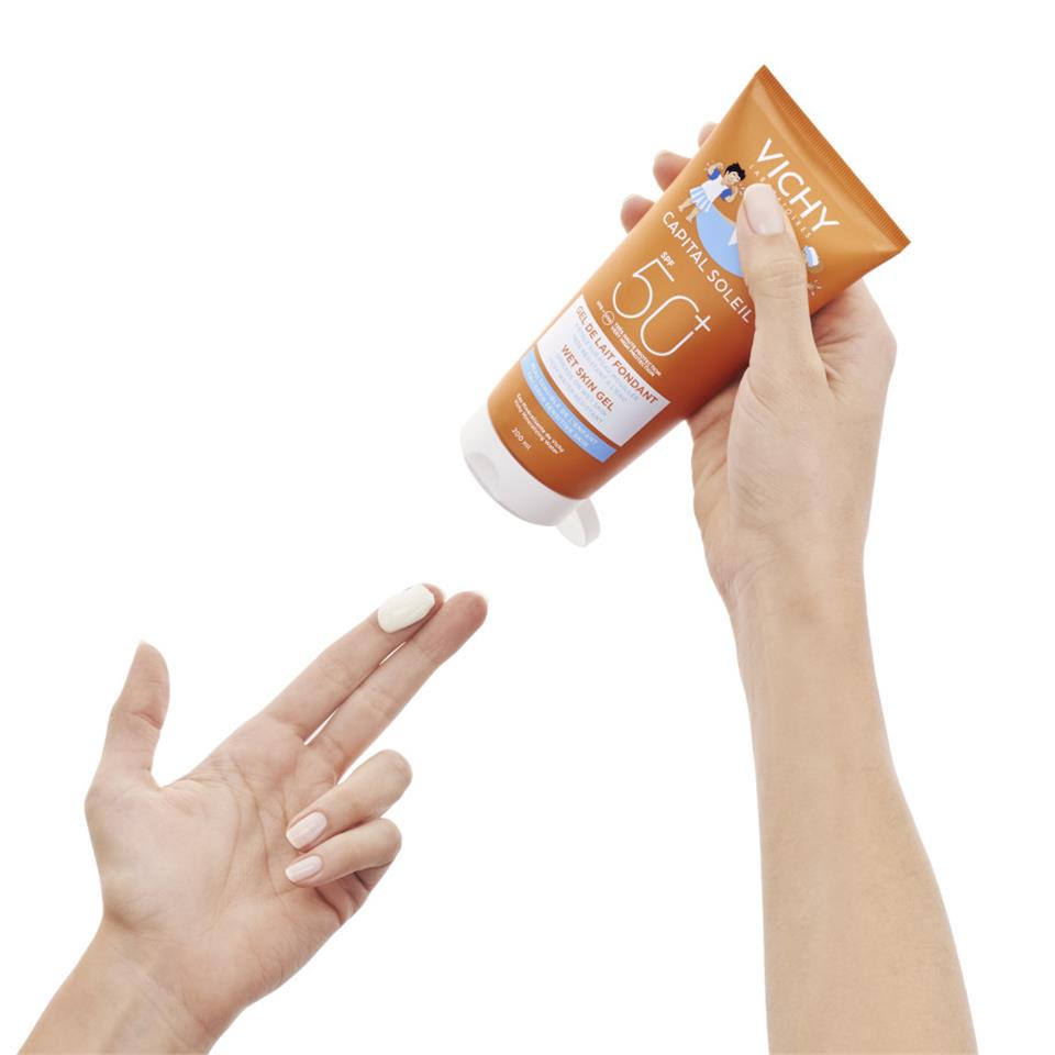 Vichy Capital Soleil SPF50+ Çocuklar için Yüz ve Vücut Sütü 200 ml