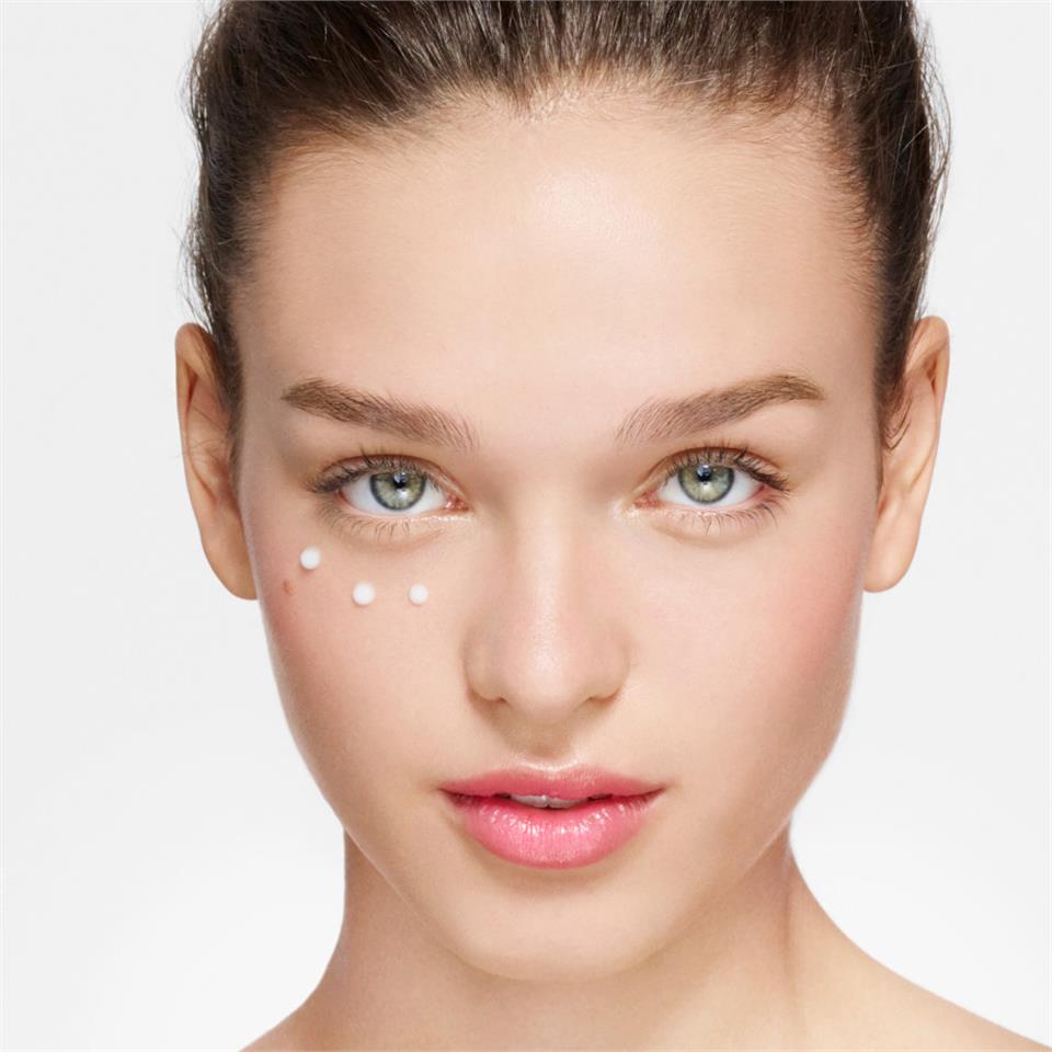 Vichy Mineral 89 Hyalüronik Asit ve Saf Kafein ile Nemlendirme Göz Çevresi Bakımı 15 ml