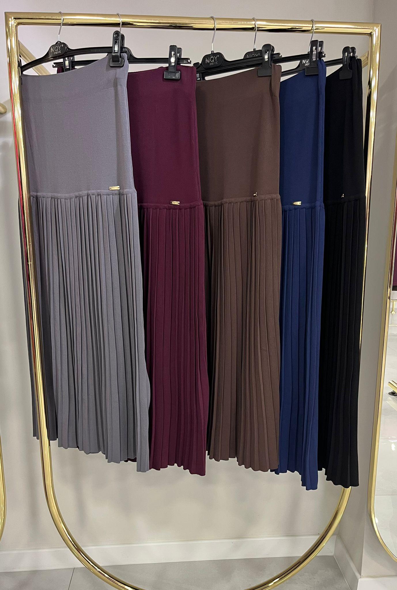 Niliwi Korsajlı Piliseli Lacivert Etek