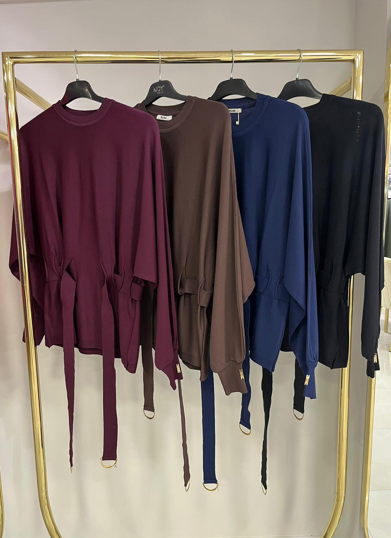 Niliwi Yarasa Kol Beli Köprülü Kuşaklı Siyah Bluz