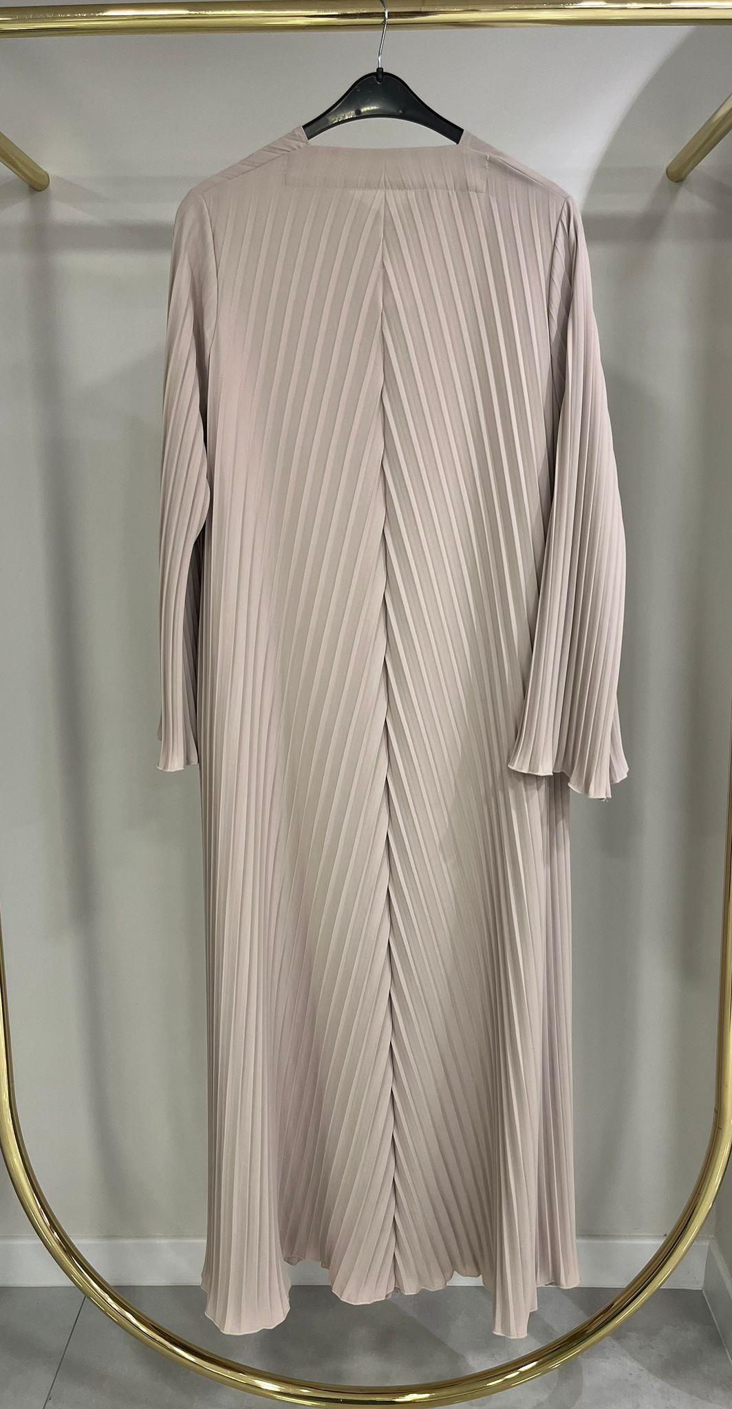 PIEFF Acordiyon Düğmeli Bej Abaya
