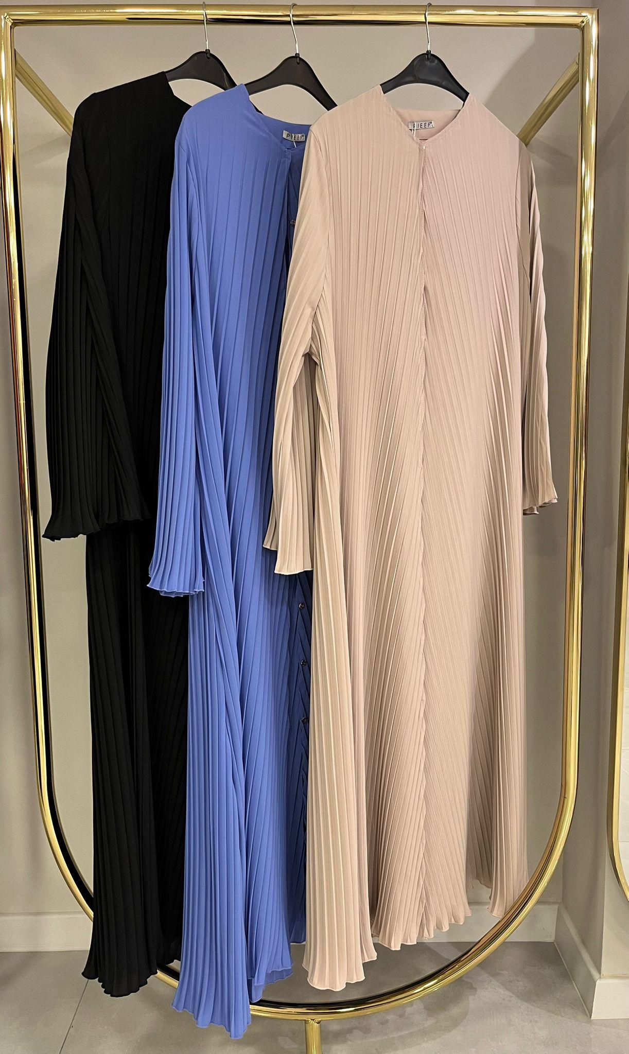 PIEFF Acordiyon Düğmeli Bej Abaya