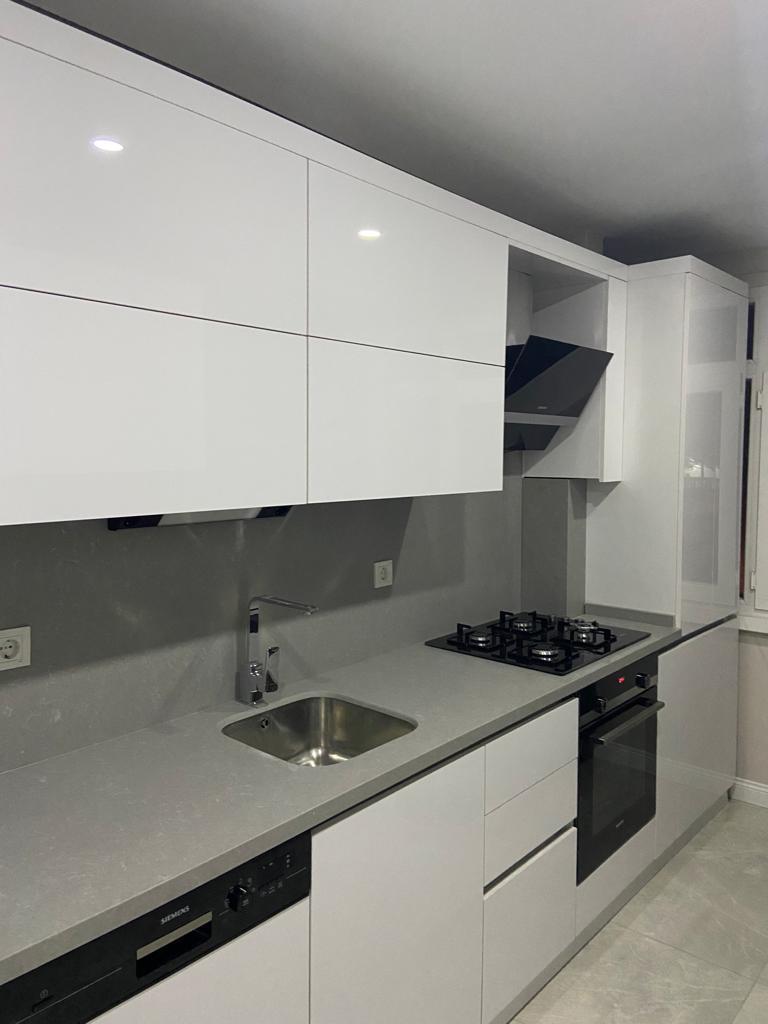 Akrilik mutfak dolabı M30