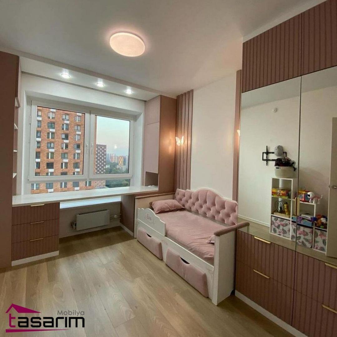 Almera Genç Odası Takımı