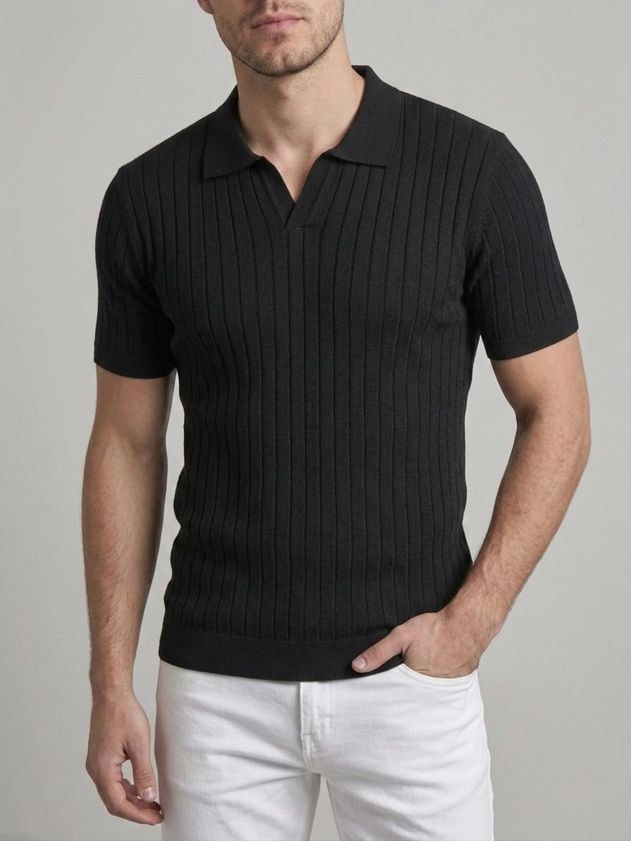 Homiro.com.tr'de erkek slim fit ekru triko polo yaka t-shirt siyah rengiyle şıklığı ve rahatlığı bir arada bulabilirsin. En uygun fiyatlarla kaliteli ürünleri keşfetmek için hemen ziyaret et!