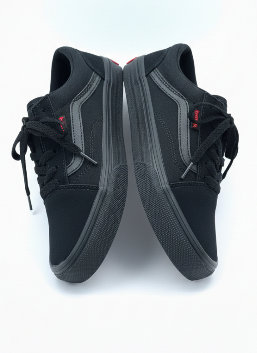 Homiro.com.tr'de Bağcıklı Siyah Kömür Unisex Spor Sneaker'ı keşfedin! Tarzınıza uygun, kaliteli ve şık spor ayakkabılar için hemen tıklayın.