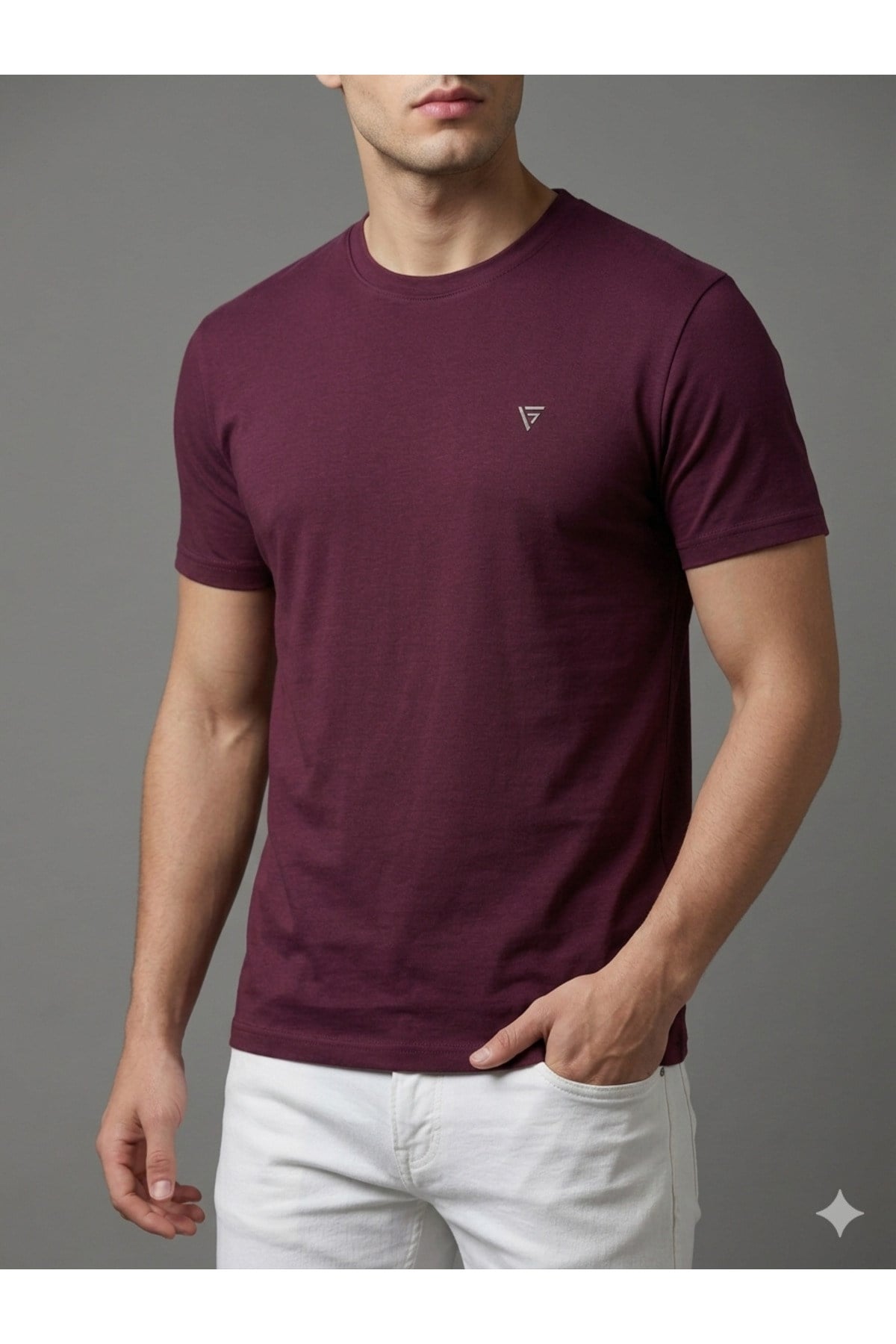 homiro.com.tr'de erkekler için şık ve zarif bir seçenek olan Basic Slim Fit Bisiklet Yaka T-Shirt - Bordo modelini keşfedin. Kaliteli kumaşı ve şık tasarımıyla tarzınıza tarz katın!