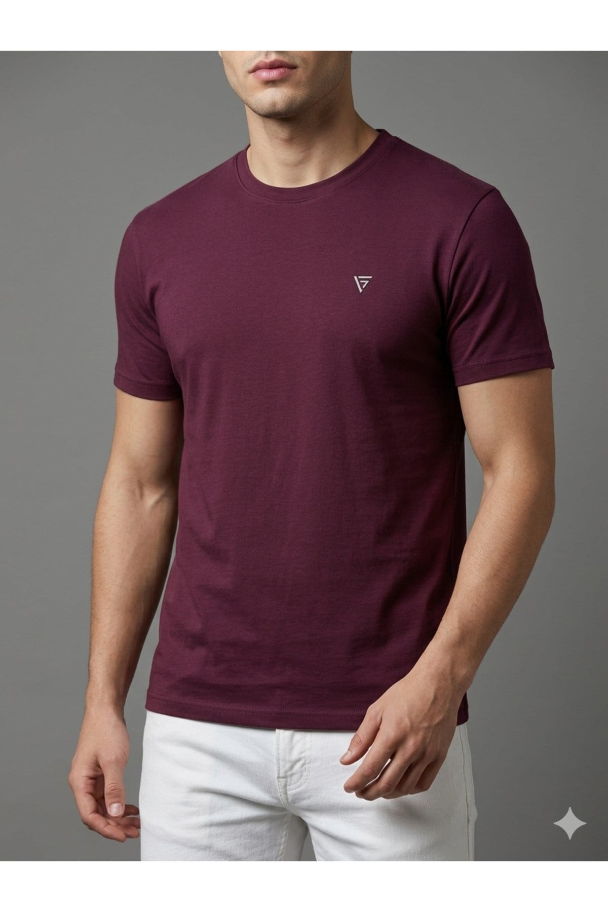 homiro.com.tr'de erkekler için şık ve zarif bir seçenek olan Basic Slim Fit Bisiklet Yaka T-Shirt - Bordo modelini keşfedin. Kaliteli kumaşı ve şık tasarımıyla tarzınıza tarz katın!