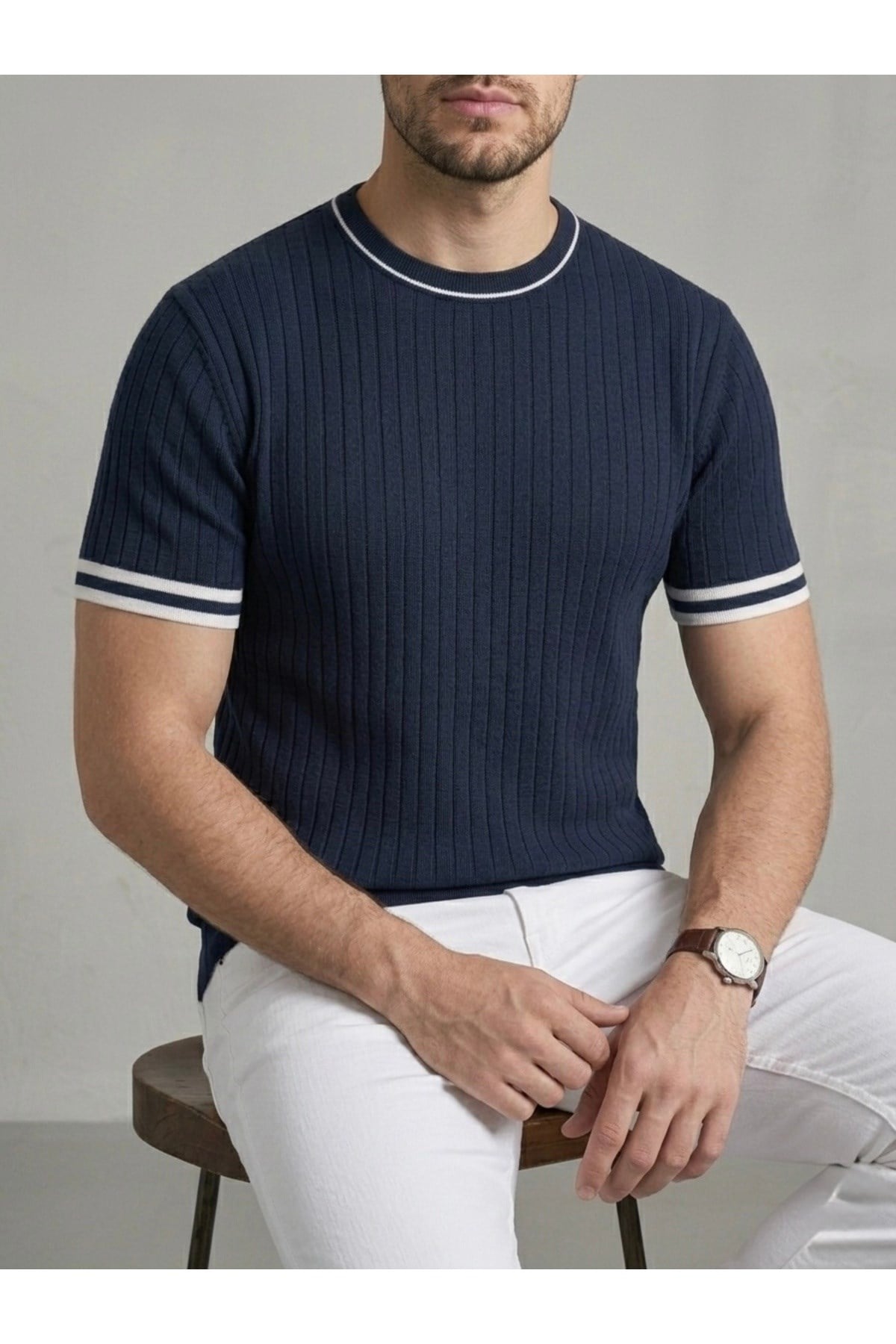 homiro.com.tr'de erkekler için şık ve rahat bir seçenek olan ekru fitilli slim fit bisiklet yaka triko t-shirt lacivert renk seçeneğiyle! Kaliteli kumaşı ve şık tasarımıyla şimdi özel indirimlerle sizi bekliyor.