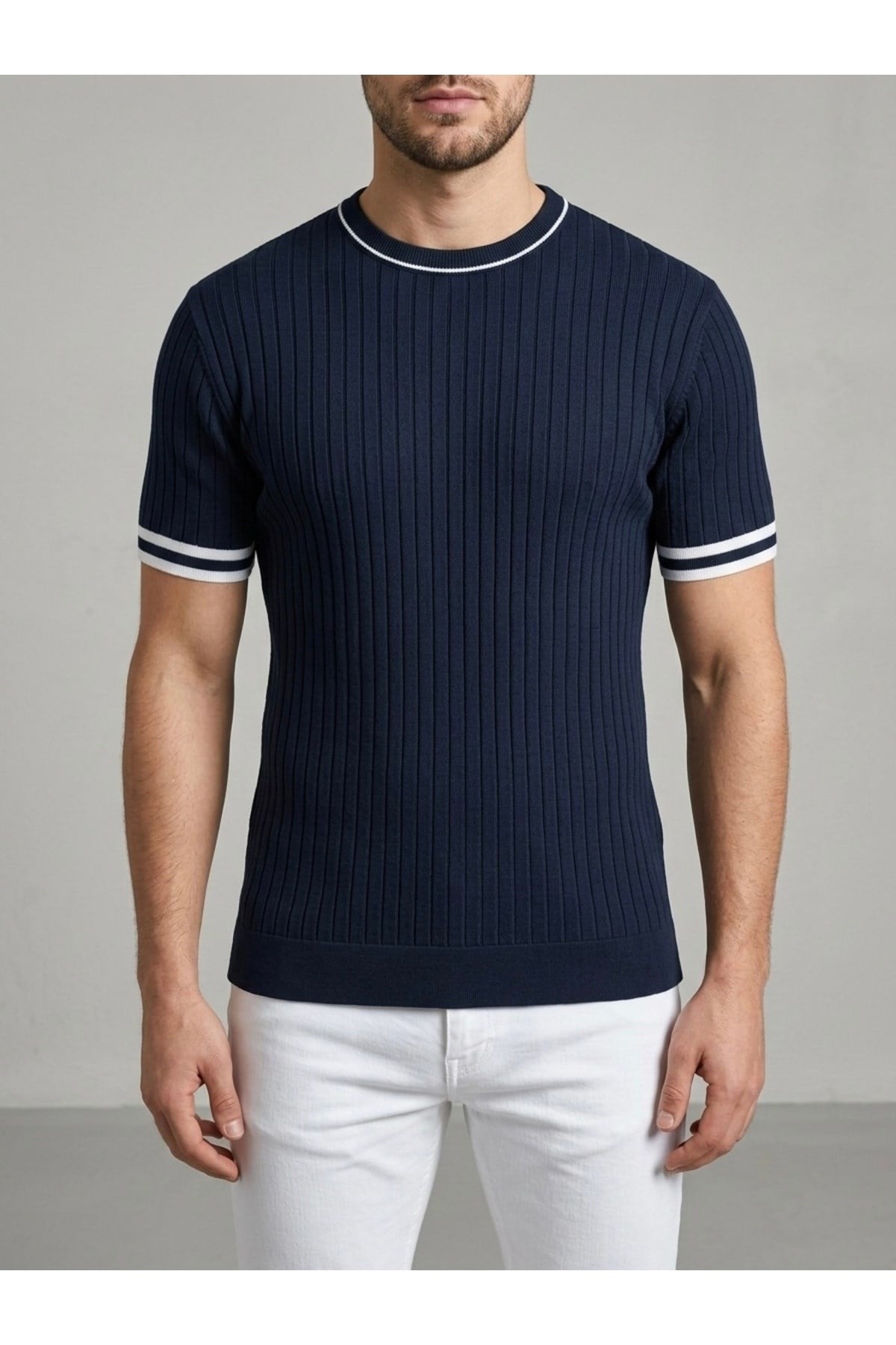 homiro.com.tr'de erkekler için şık ve rahat bir seçenek olan ekru fitilli slim fit bisiklet yaka triko t-shirt lacivert renk seçeneğiyle! Kaliteli kumaşı ve şık tasarımıyla şimdi özel indirimlerle sizi bekliyor.
