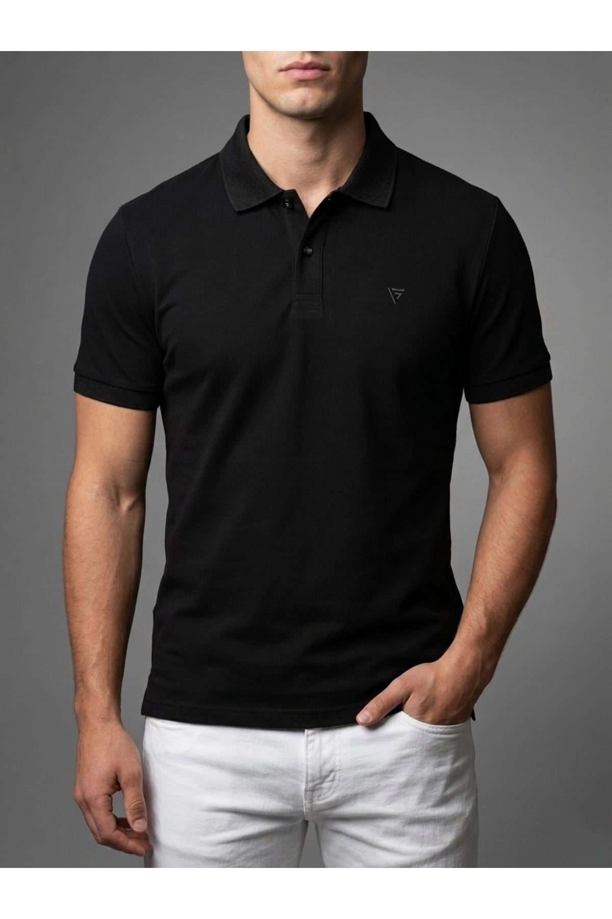 Homiro.com.tr'de erkekler için lacivert polo yaka basic kısa kollu günlük t-shirt seçenekleri! Kaliteli ve şık tasarımlarla tarzınızı tamamlayın.