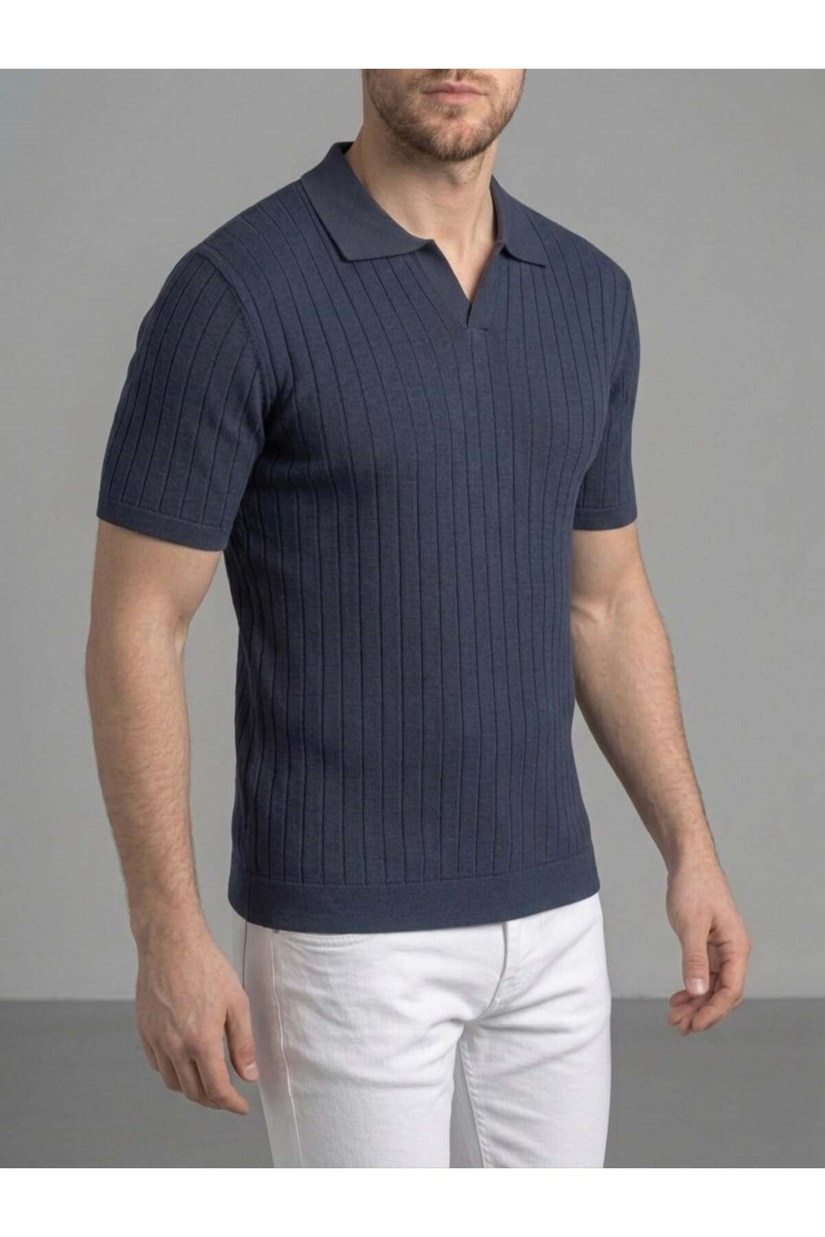 Homiro.com.tr'de erkek slim fit ekru triko polo yaka t-shirt lacivert renk seçeneğiyle! Şıklığı ve rahatlığı bir arada sunan bu ürünü hemen inceleyin.