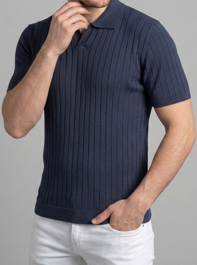 Homiro.com.tr'de erkek slim fit ekru triko polo yaka t-shirt lacivert renk seçeneğiyle! Şıklığı ve rahatlığı bir arada sunan bu ürünü hemen inceleyin.
