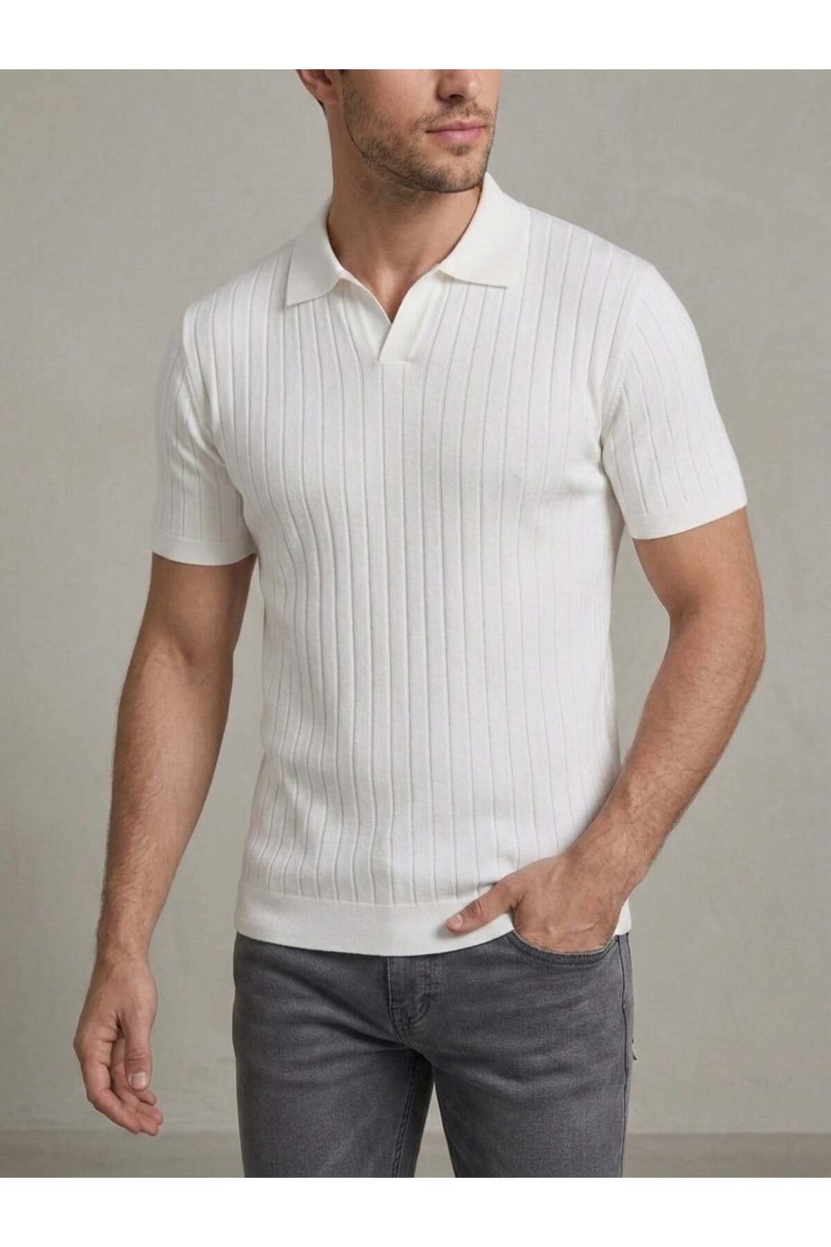 Homiro.com.tr'de erkek slim fit ekru triko polo yaka t-shirt lacivert renk seçeneğiyle! Şıklığı ve rahatlığı bir arada sunan bu ürünü hemen inceleyin.