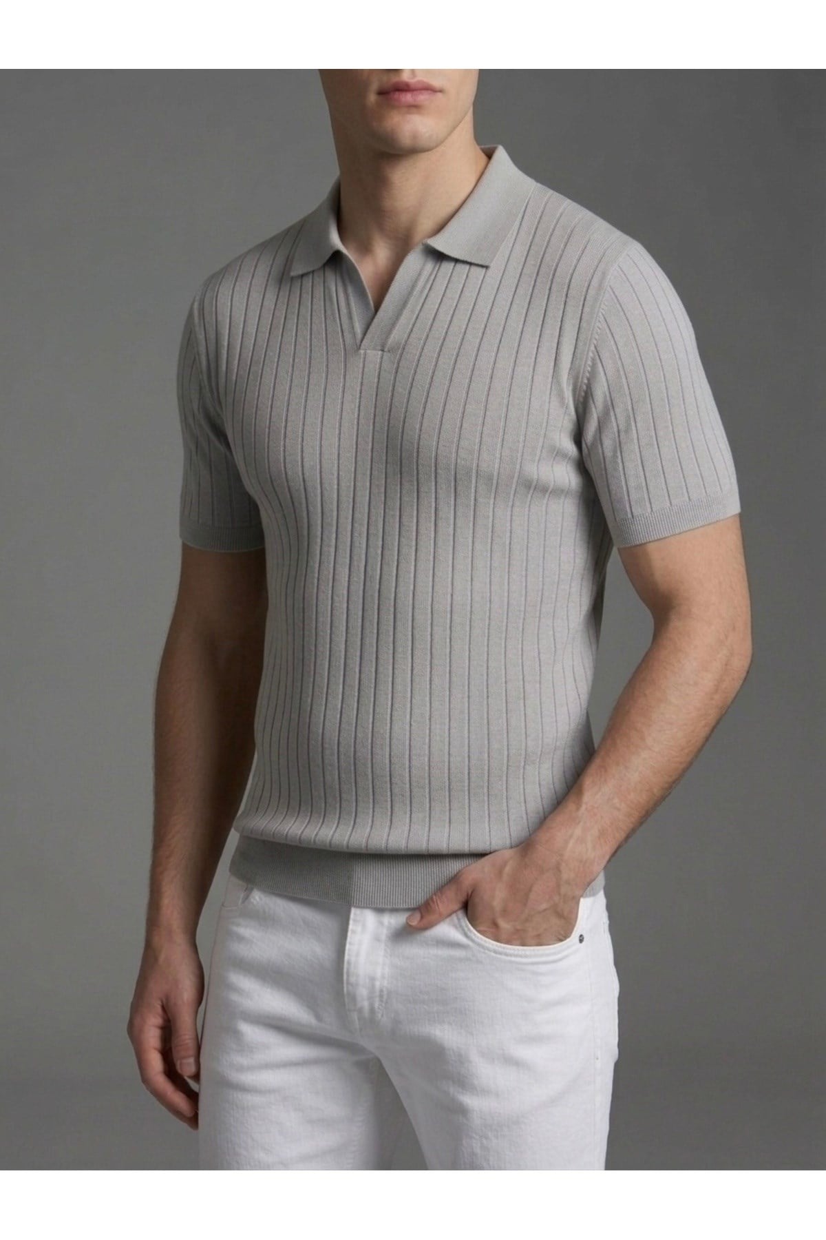 Homiro.com.tr'de erkek slim fit ekru triko polo yaka t-shirt lacivert renk seçeneğiyle! Şıklığı ve rahatlığı bir arada sunan bu ürünü hemen inceleyin.