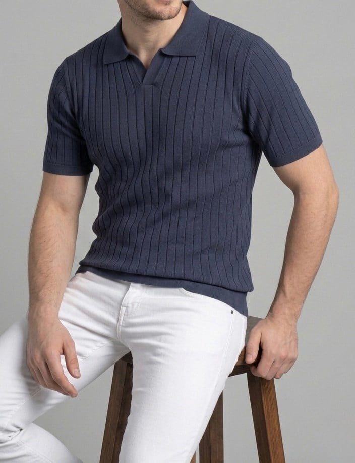 Homiro.com.tr'de erkek slim fit ekru triko polo yaka t-shirt lacivert renk seçeneğiyle! Şıklığı ve rahatlığı bir arada sunan bu ürünü hemen inceleyin.