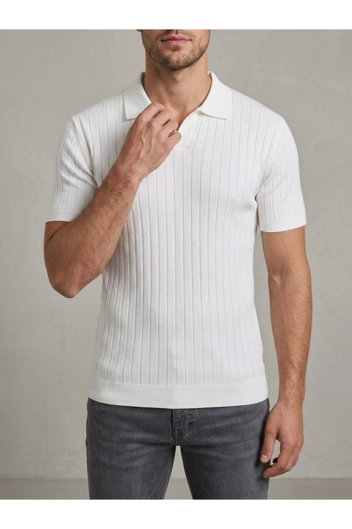Homiro.com.tr'de erkek slim fit ekru triko polo yaka t-shirt lacivert renk seçeneğiyle! Şıklığı ve rahatlığı bir arada sunan bu ürünü hemen inceleyin.