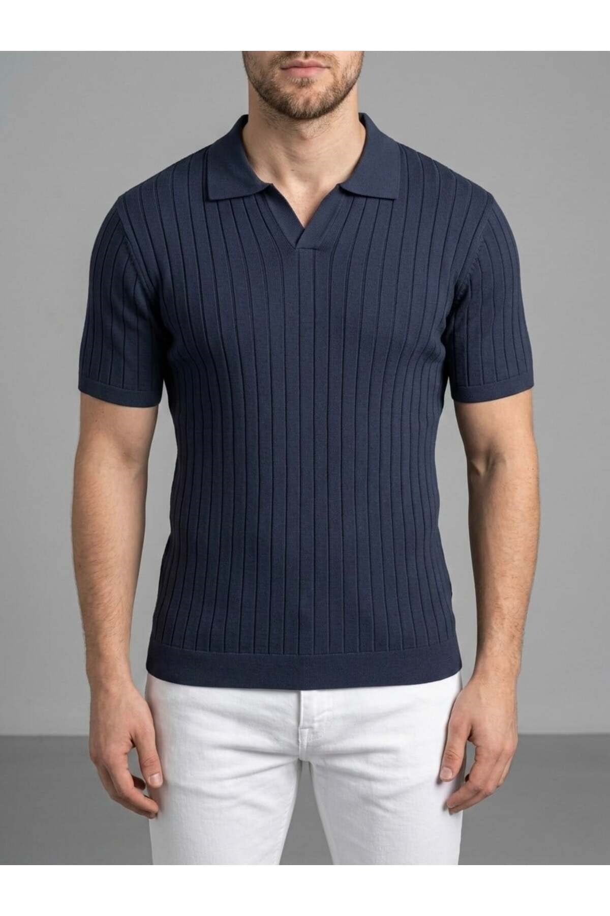 Homiro.com.tr'de erkek slim fit ekru triko polo yaka t-shirt lacivert renk seçeneğiyle! Şıklığı ve rahatlığı bir arada sunan bu ürünü hemen inceleyin.