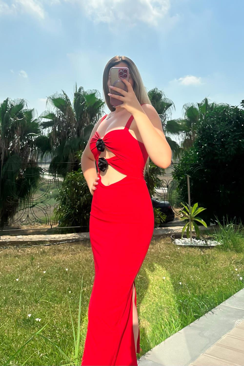 Flame Gül Detaylı Dekolte Elbise