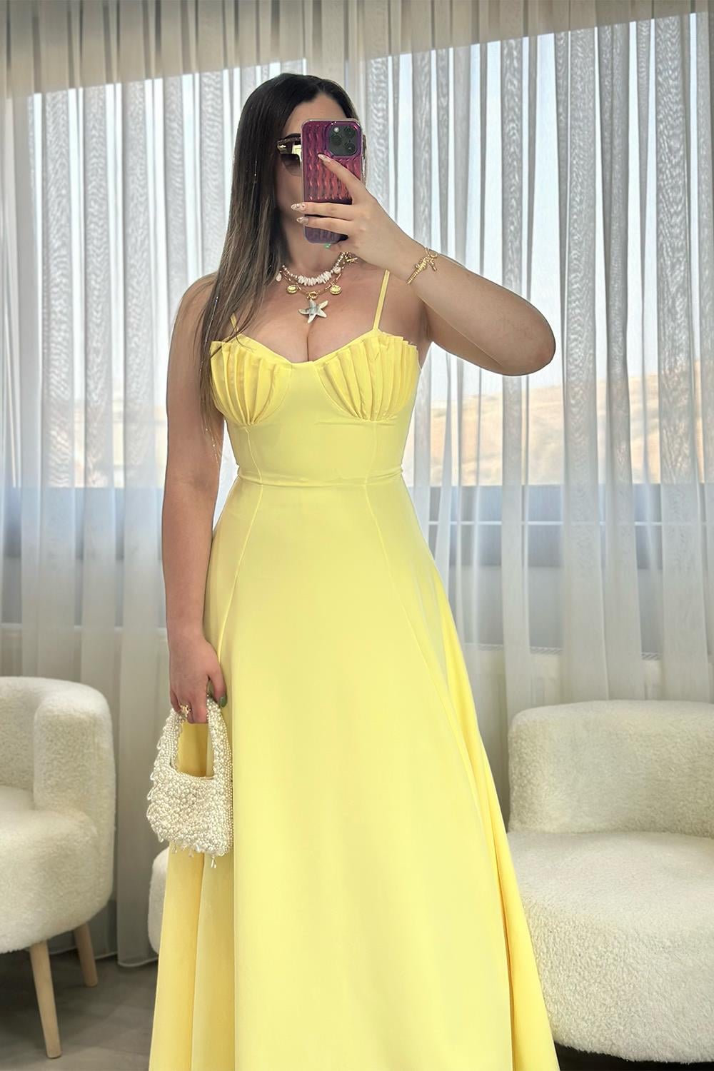 Perlaine Göğüs Detaylı Elbise