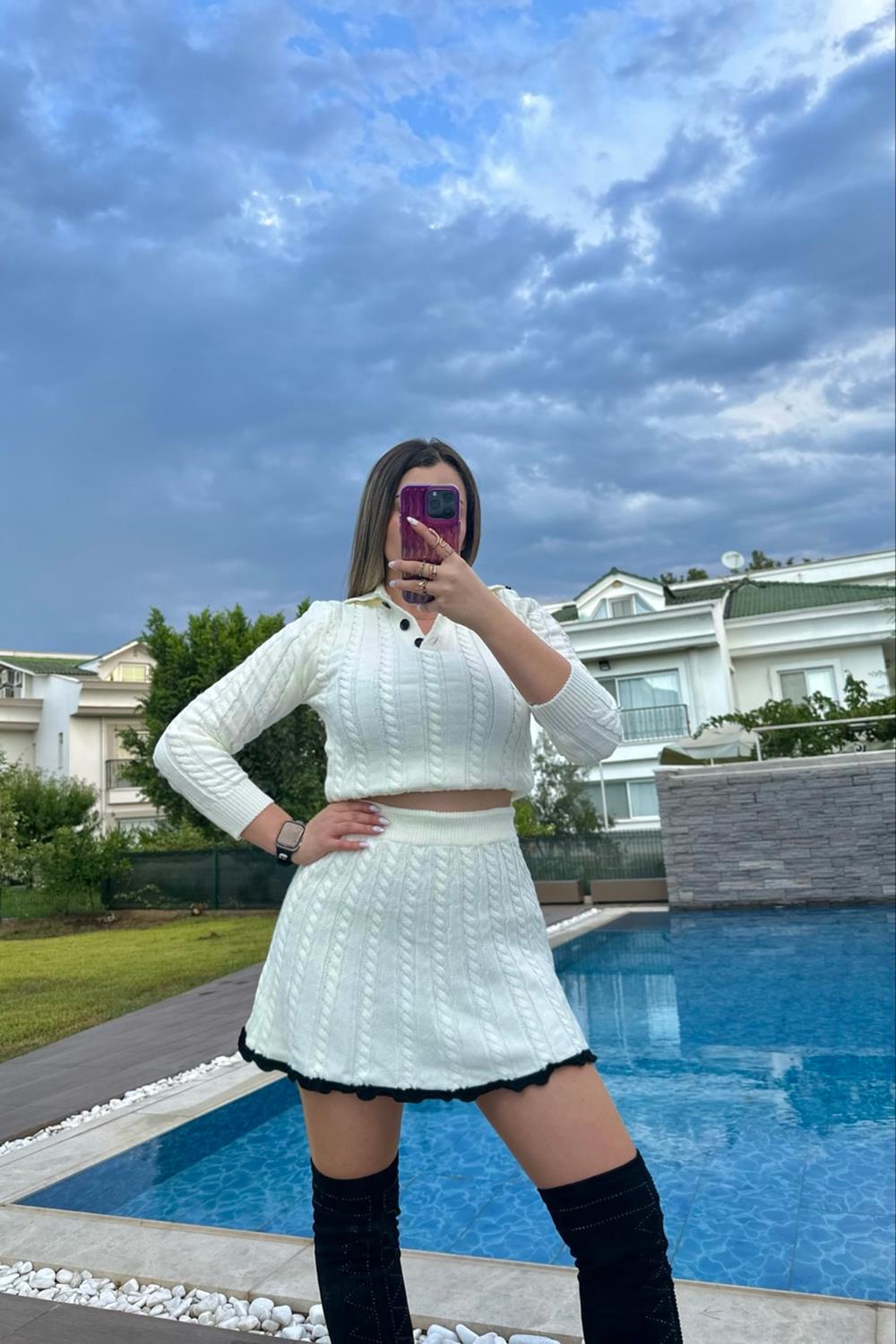 Yvaine Triko Takım