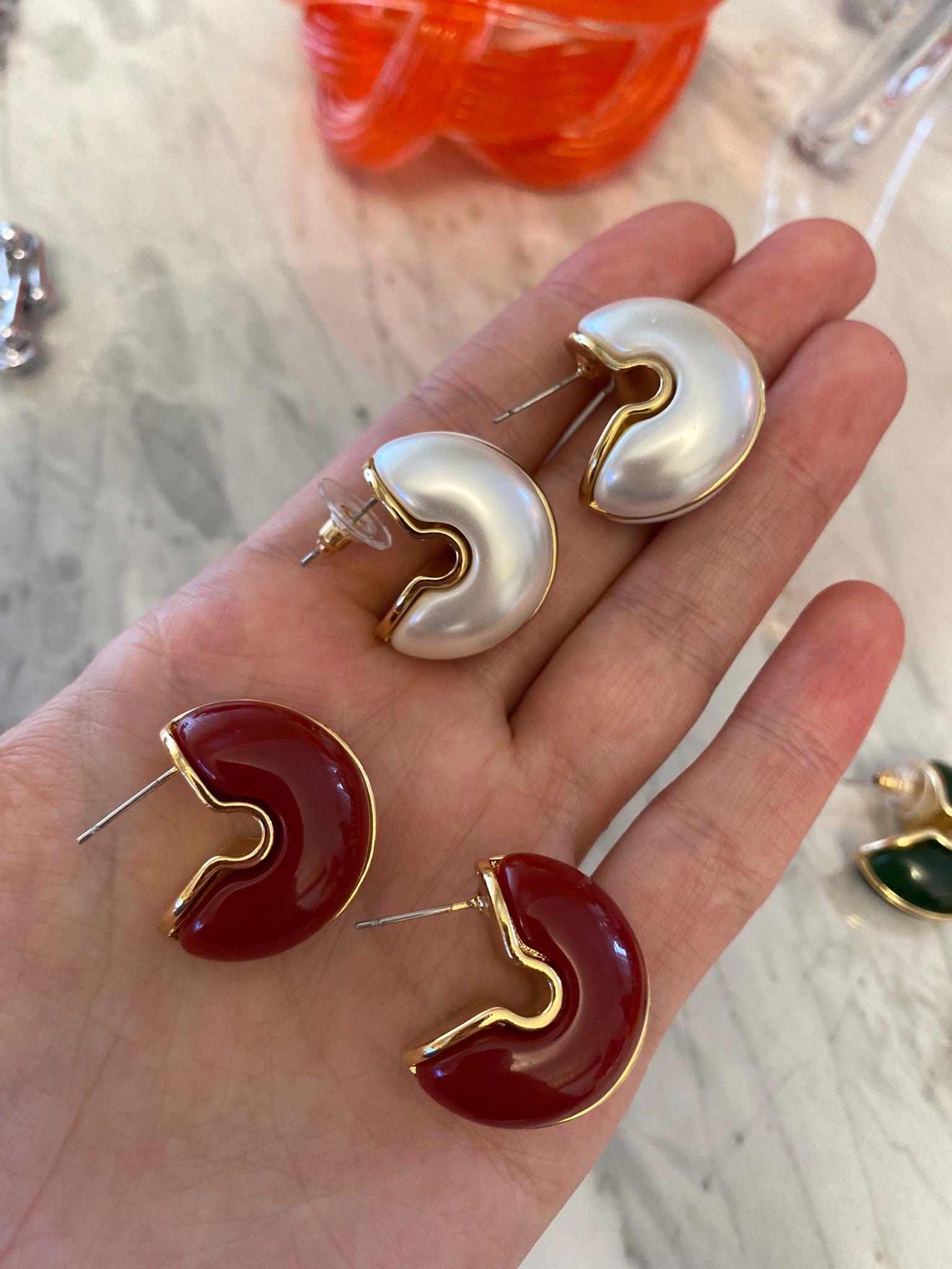 Bordo Yarım Oval Halka Mineli Küpe