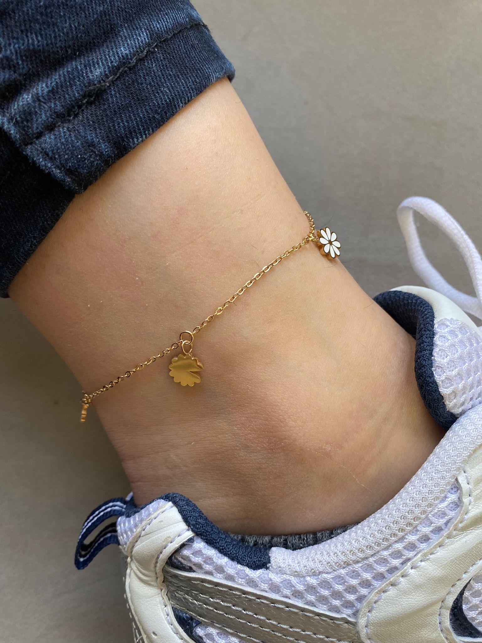 Çelik Beyaz Çiçek Charmlı Çelik Halhal