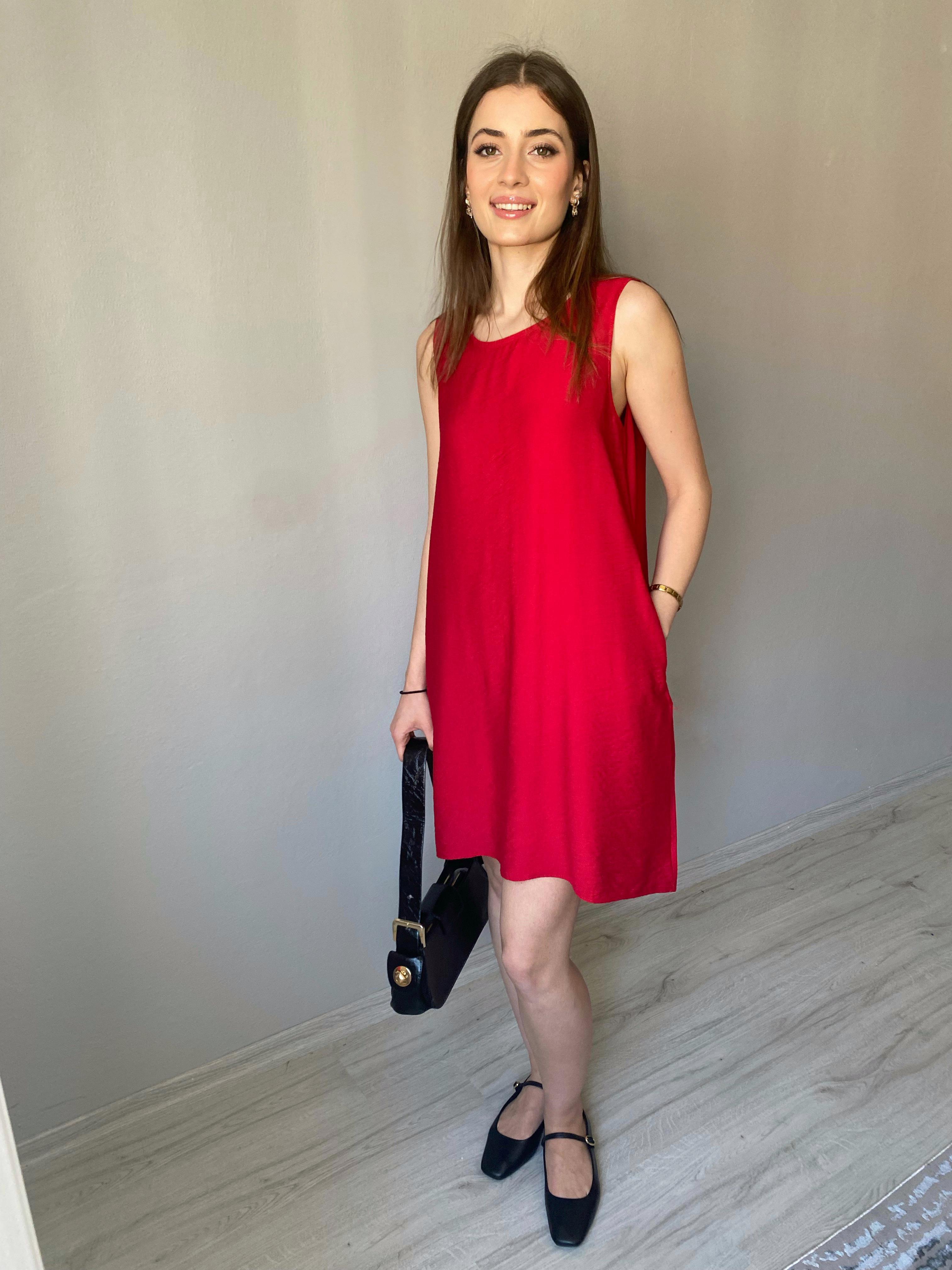 Kırmızı Kolsuz Cepli Basic Elbise