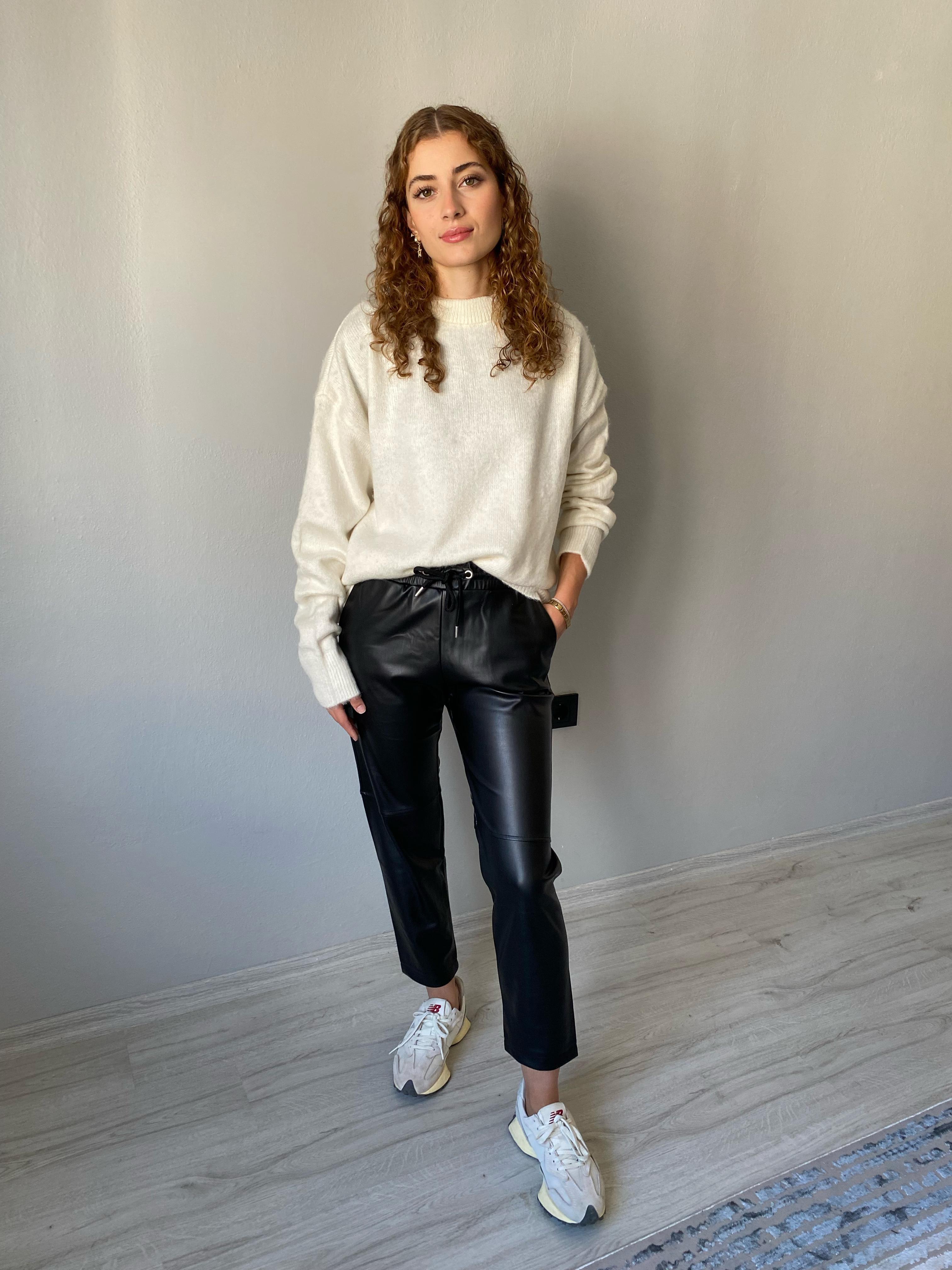 M.D Bisiklet Yaka Oversize Beyaz Yumoş Uzun Kol Kazak