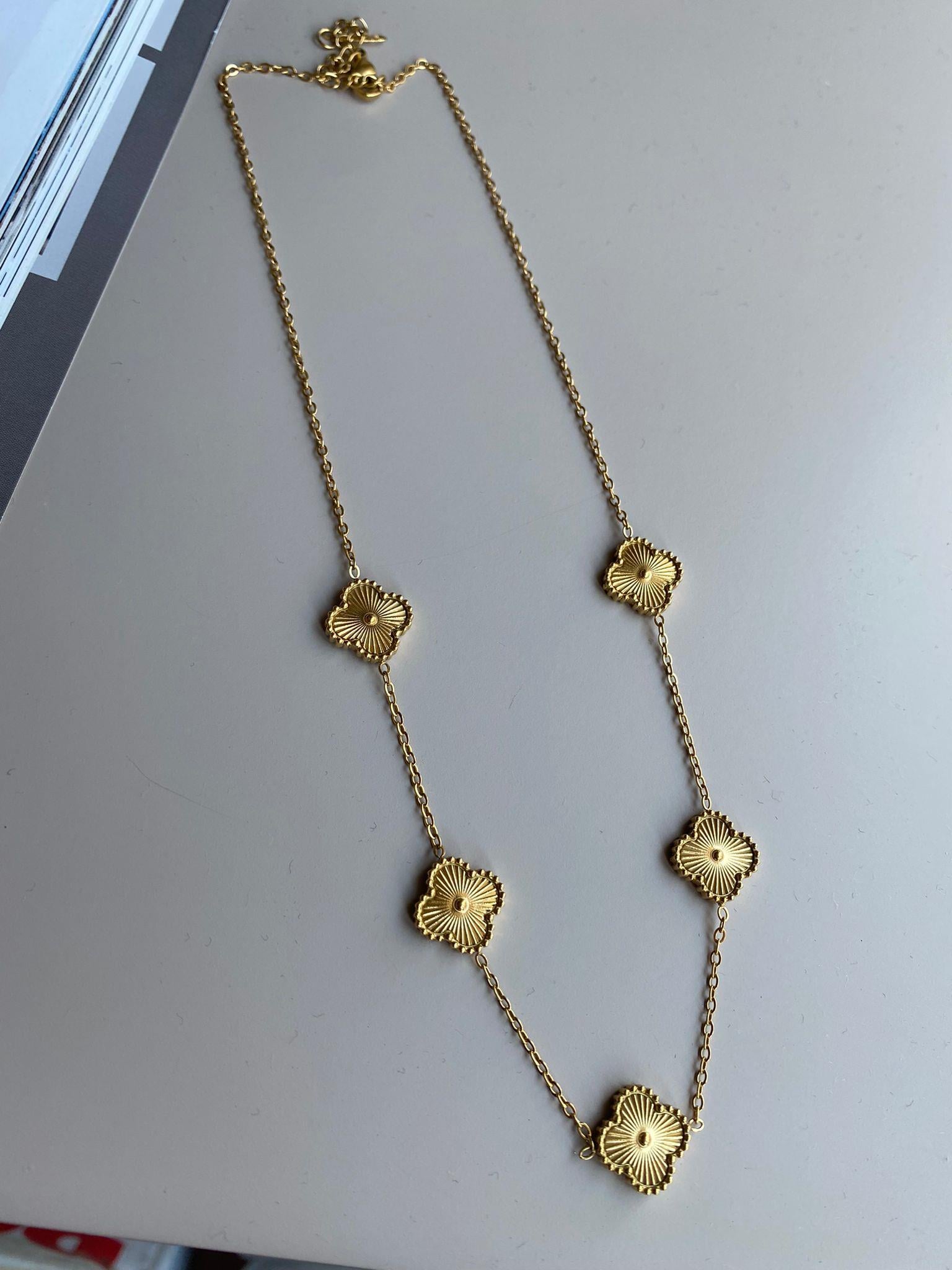 Marka Model Çelik Gold Yonca Kolye