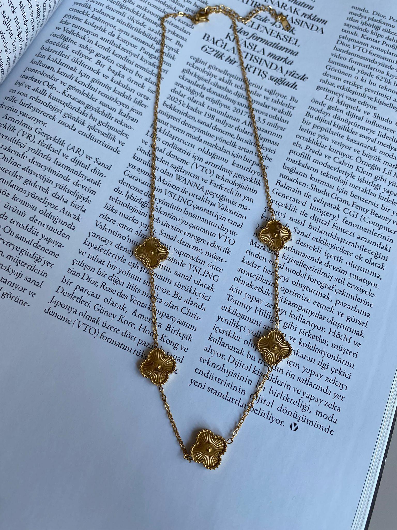 Marka Model Çelik Gold Yonca Kolye