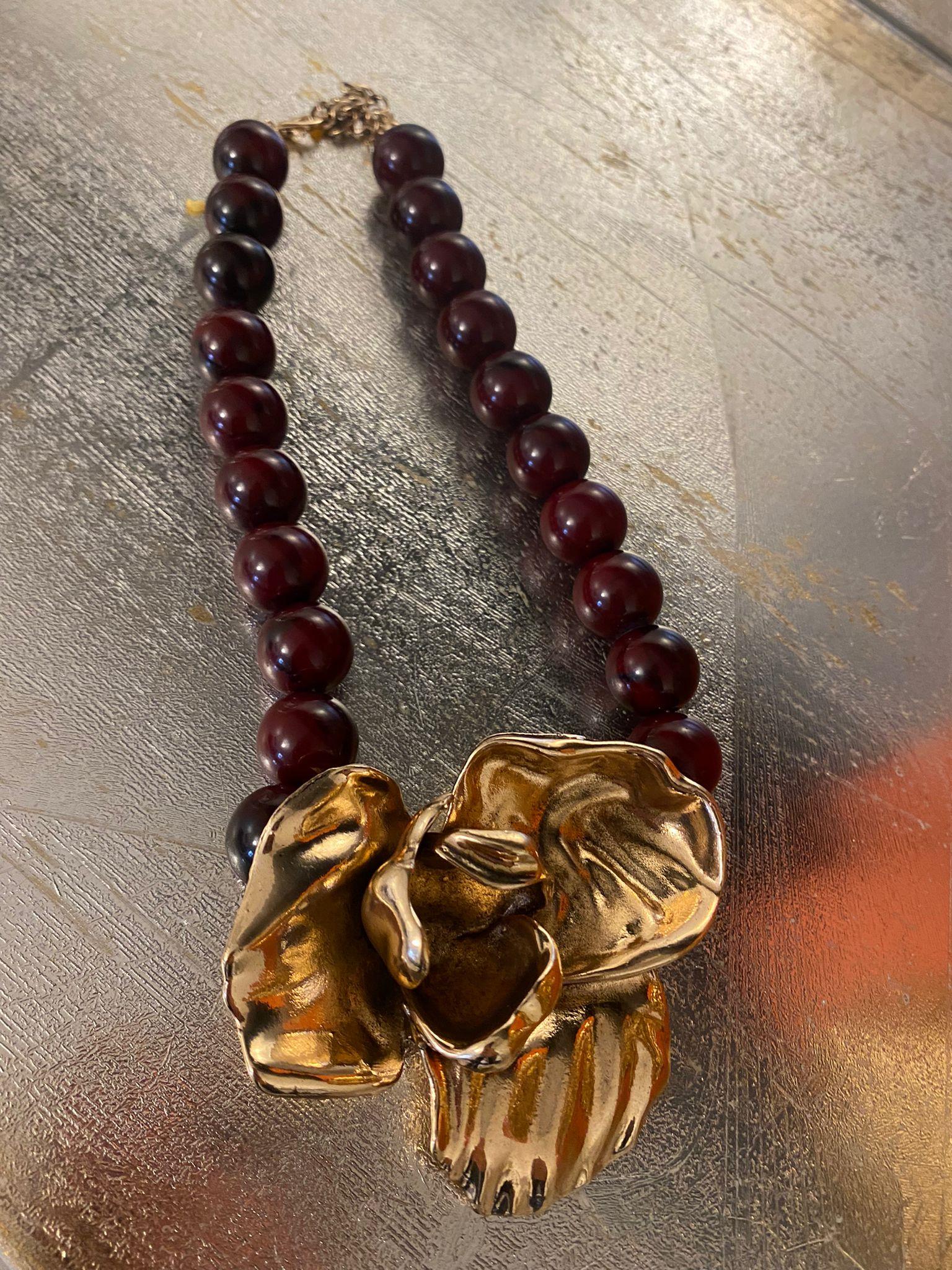 Marka Model Tasarım Bordo Gold Çiçek Kolye