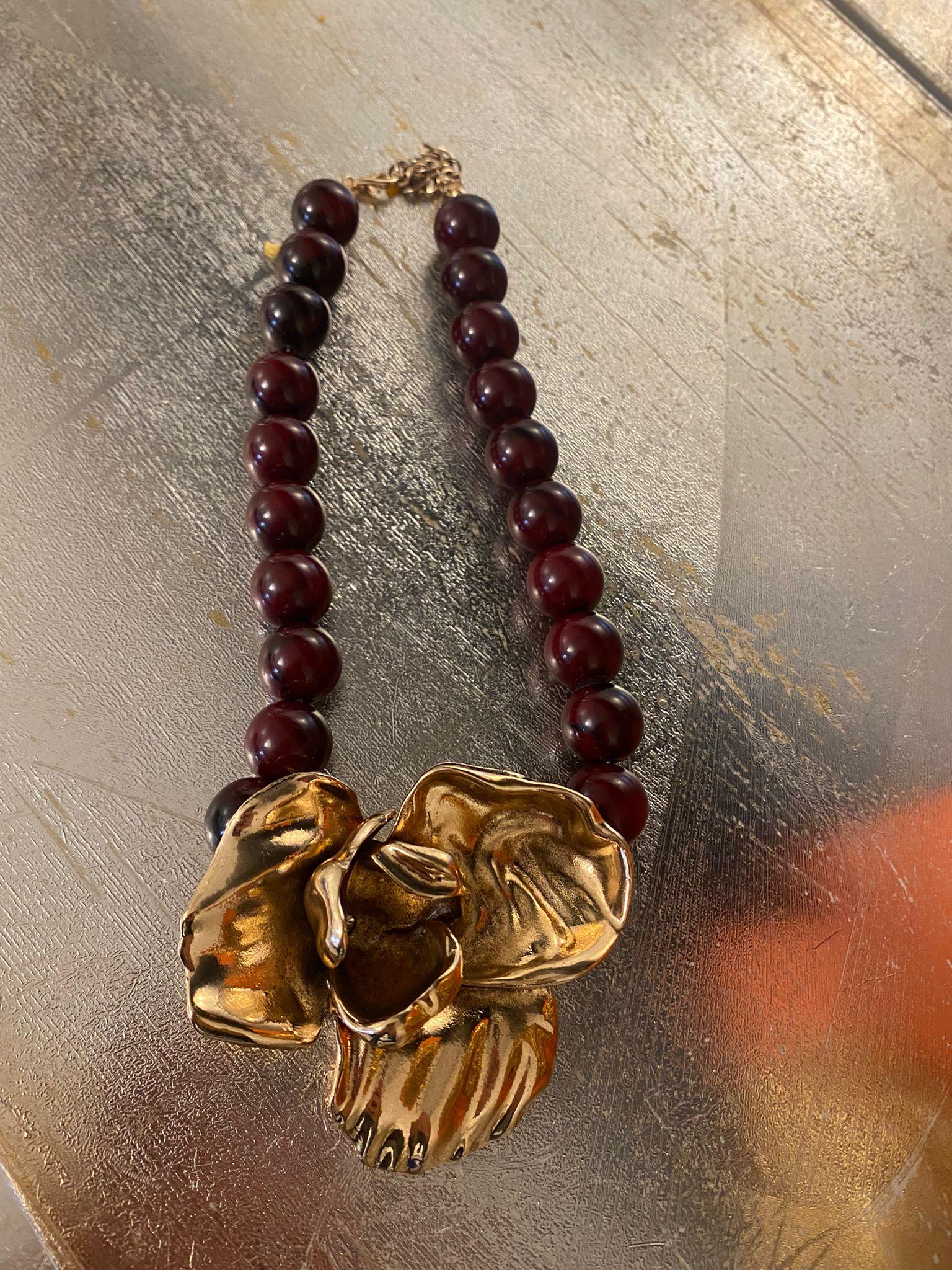 Marka Model Tasarım Bordo Gold Çiçek Kolye