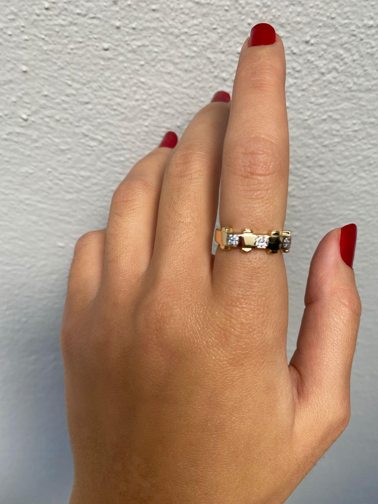 Marka Model Tasarım Taşlı Eva Ayarlanabilir Yüzük