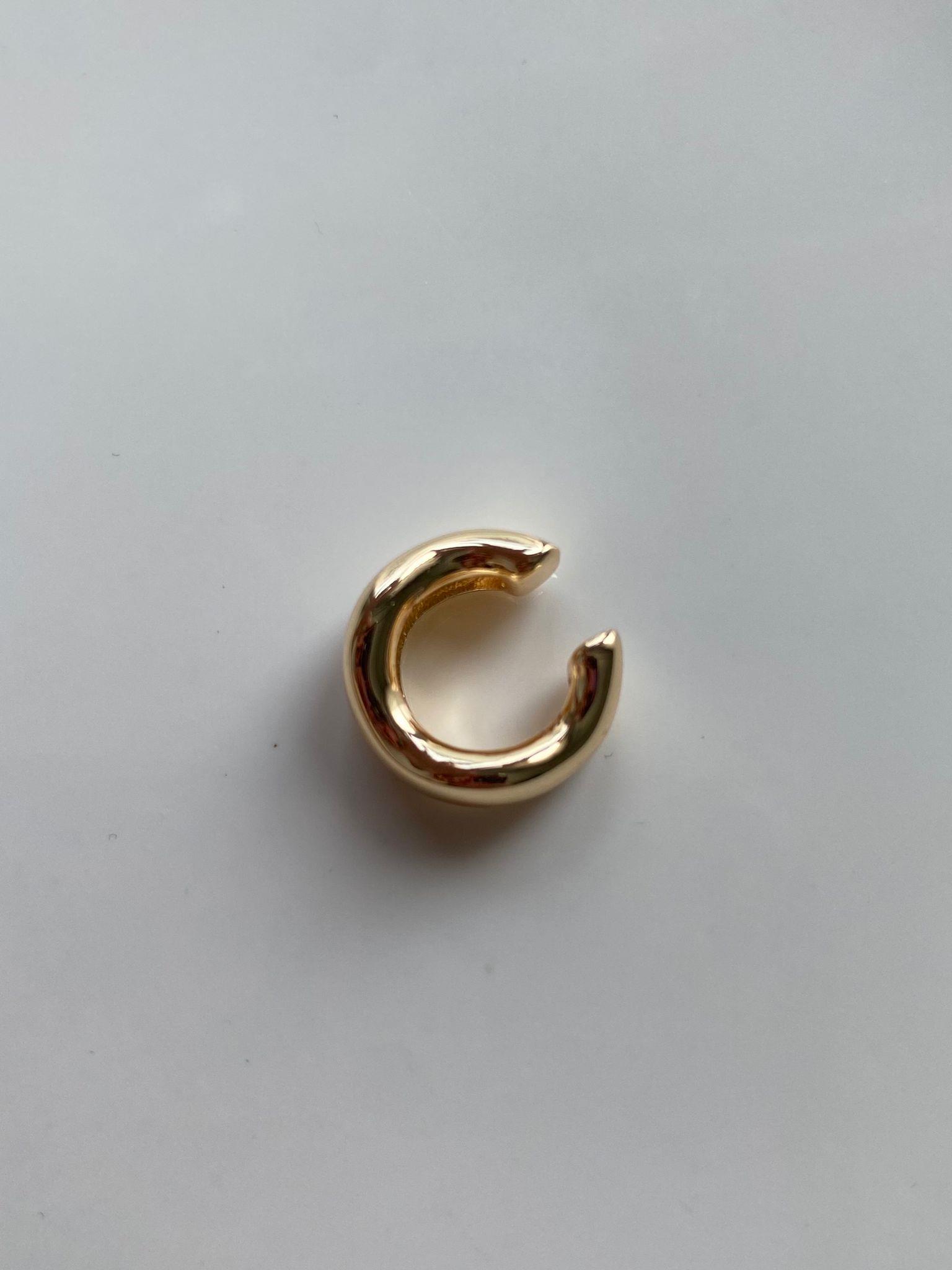 Parlak Dalga Model Basic Gold Kıkırdak Küpe